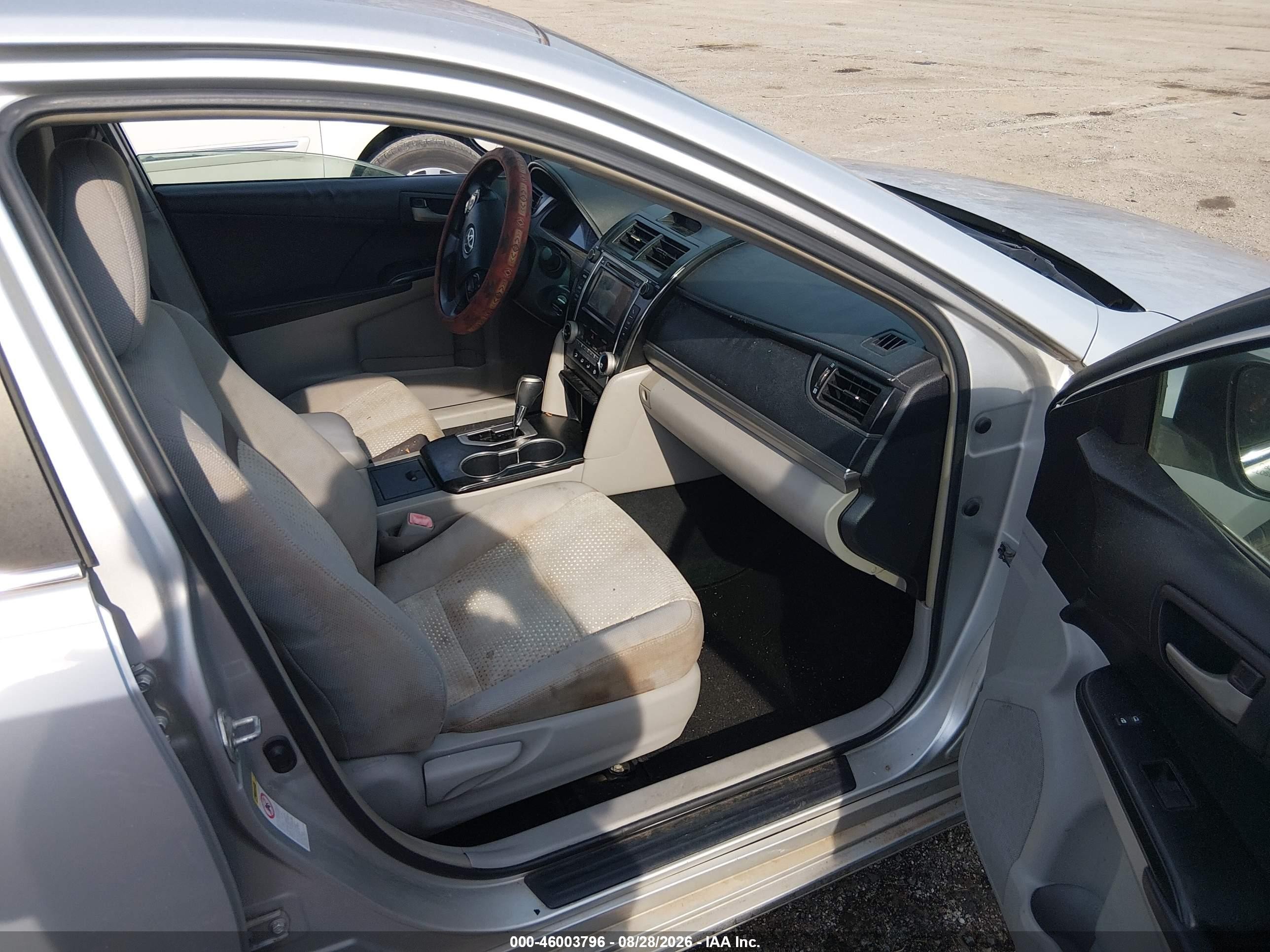 2012 Toyota Camry Le Серебряный vin: 4T1BF1FKXCU112111