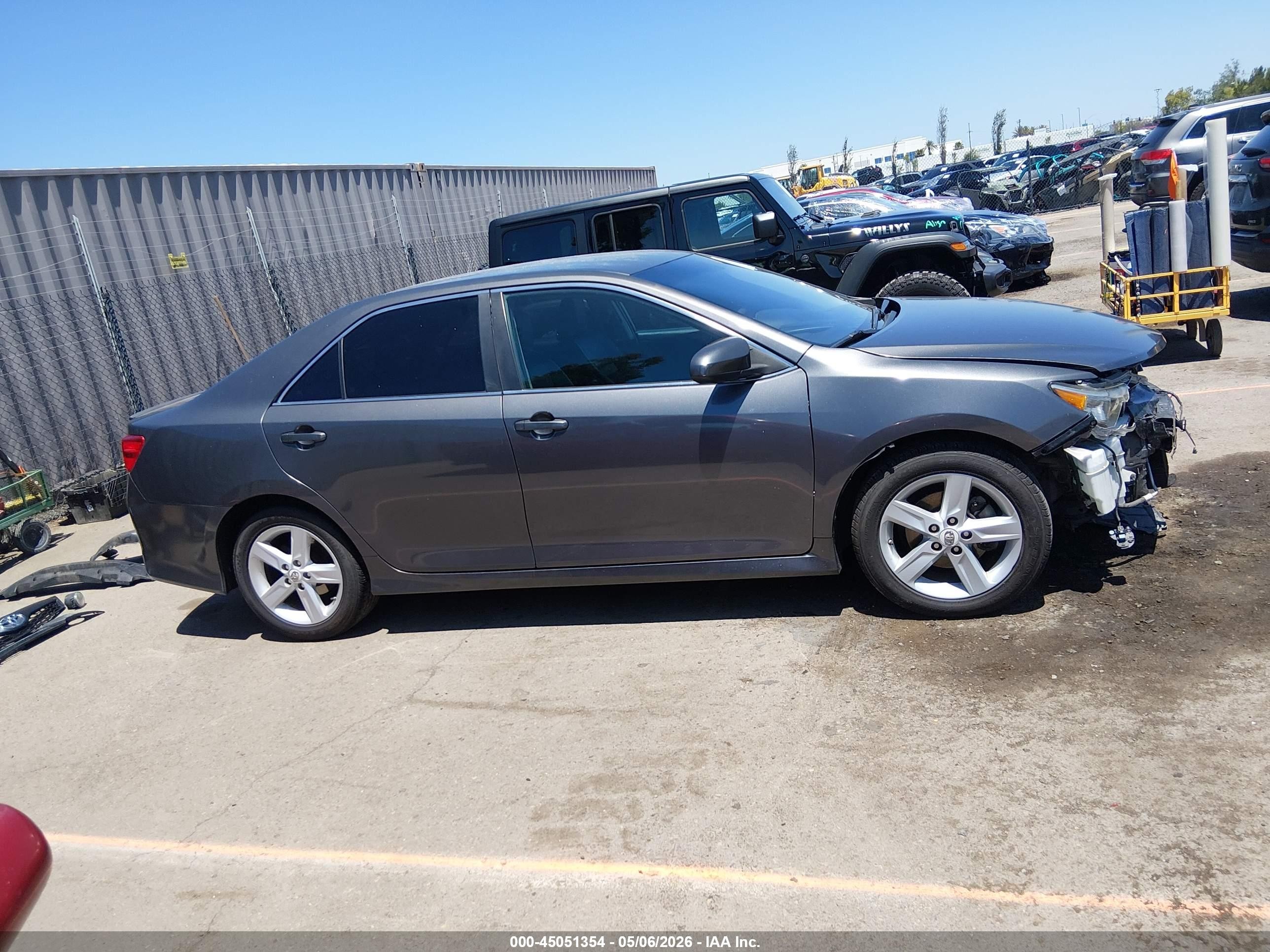 2012 Toyota Camry Se Серый vin: 4T1BF1FKXCU146047