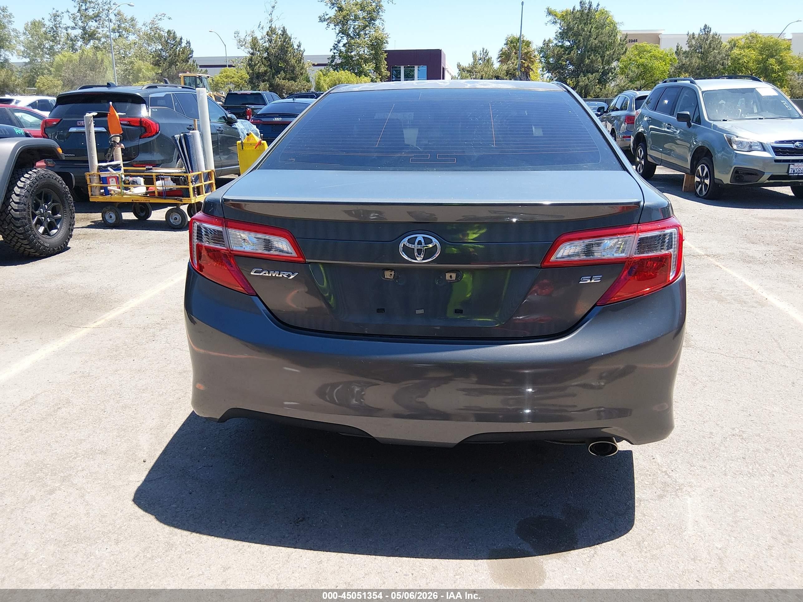 2012 Toyota Camry Se Серый vin: 4T1BF1FKXCU146047