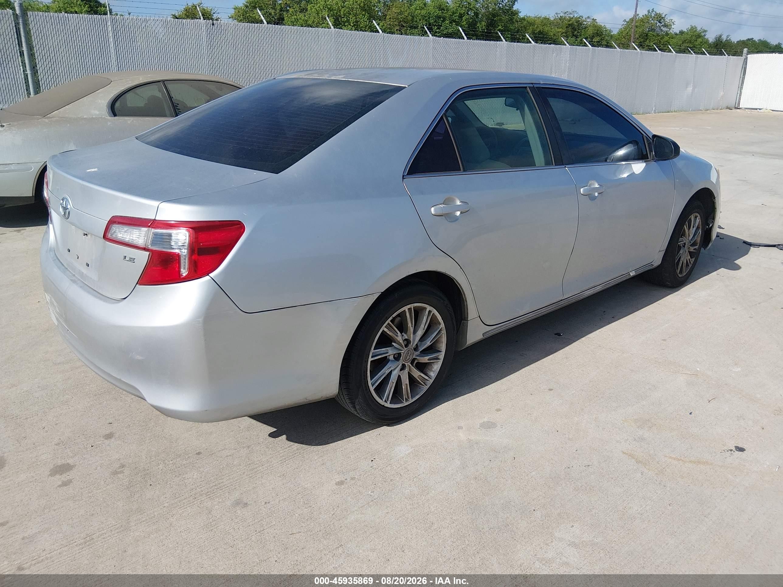 2012 Toyota Camry Le Серебряный vin: 4T1BF1FKXCU169859