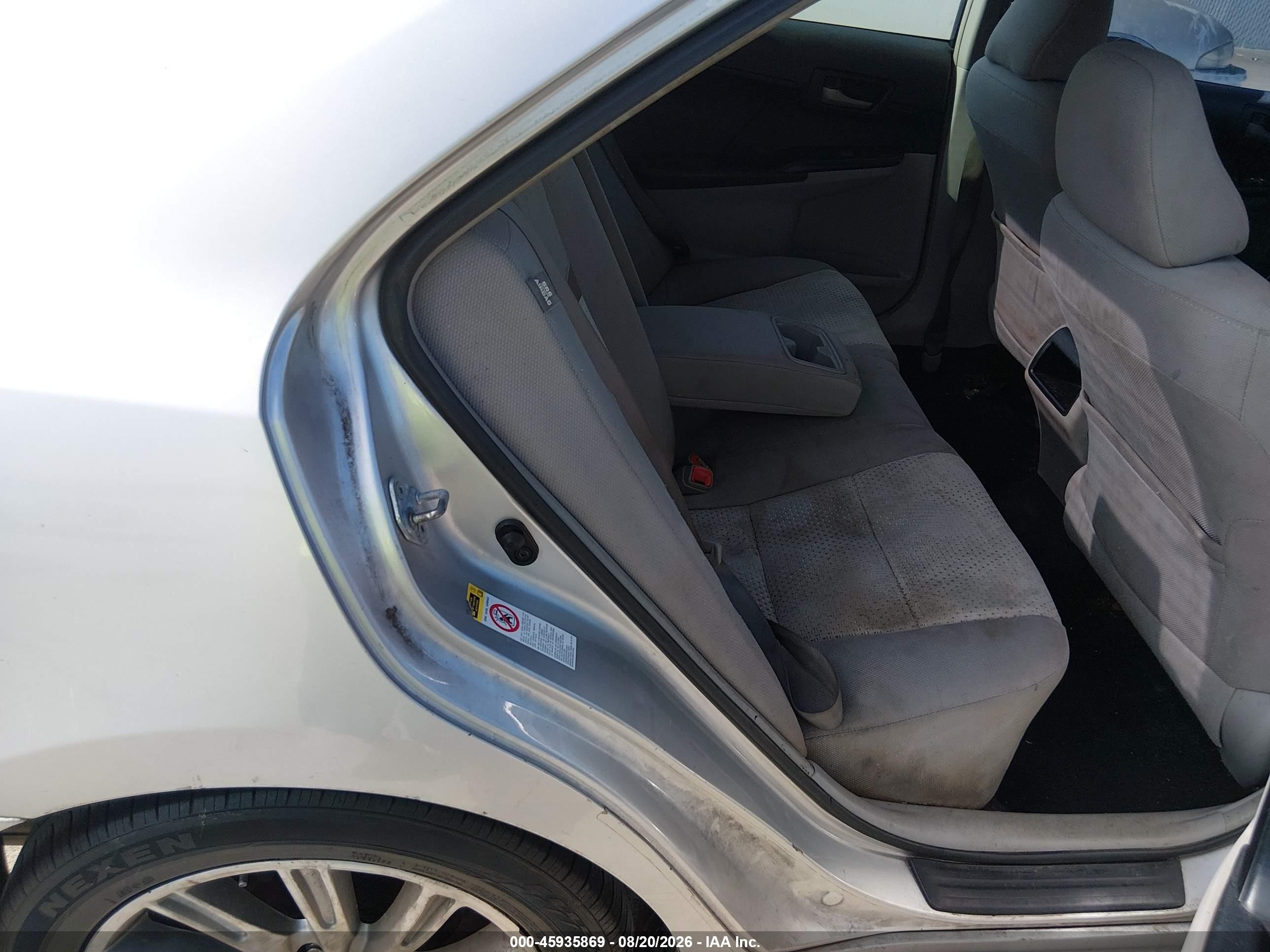2012 Toyota Camry Le Серебряный vin: 4T1BF1FKXCU169859
