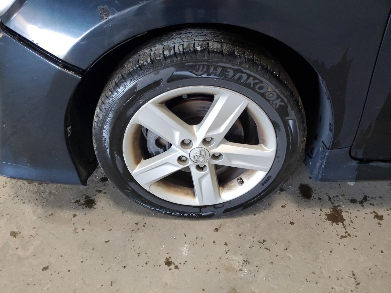2012 Toyota Camry Se Черный vin: 4T1BF1FKXCU183468 Damage: Left Front Wheel, Curb Rash, > 12 Inches