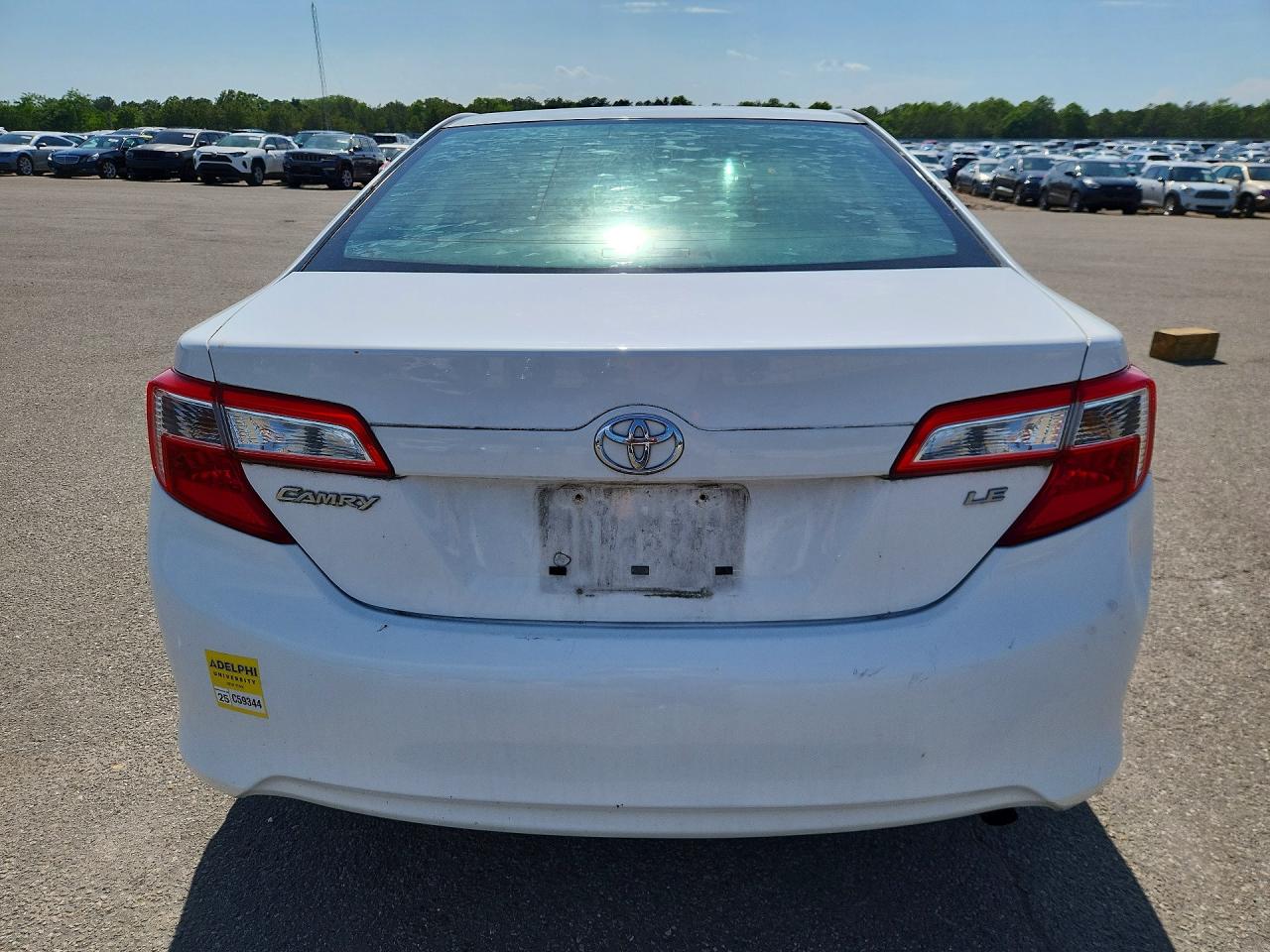 2013 Toyota Camry Le White vin: 4T1BF1FKXCU193918