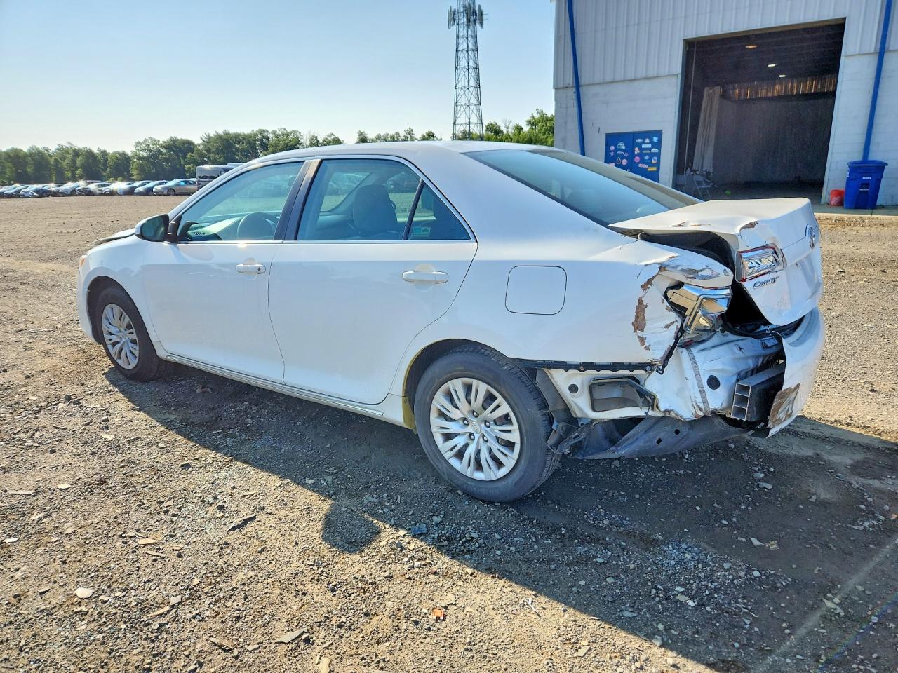 2012 Toyota Camry Le White vin: 4T1BF1FKXCU521452