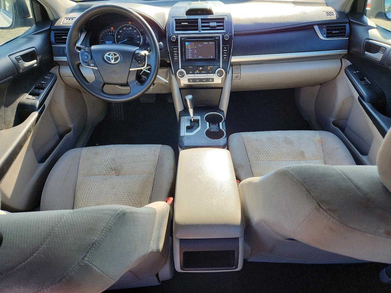 2012 Toyota Camry Le White vin: 4T1BF1FKXCU521452