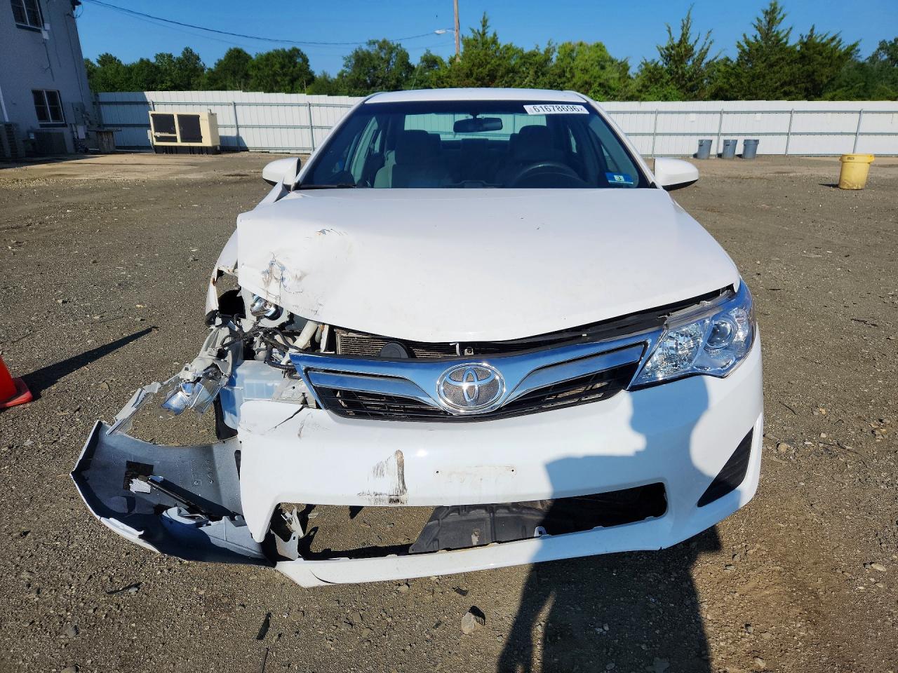 2012 Toyota Camry Le White vin: 4T1BF1FKXCU521452