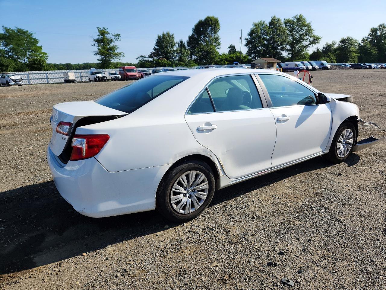 2012 Toyota Camry Le White vin: 4T1BF1FKXCU521452