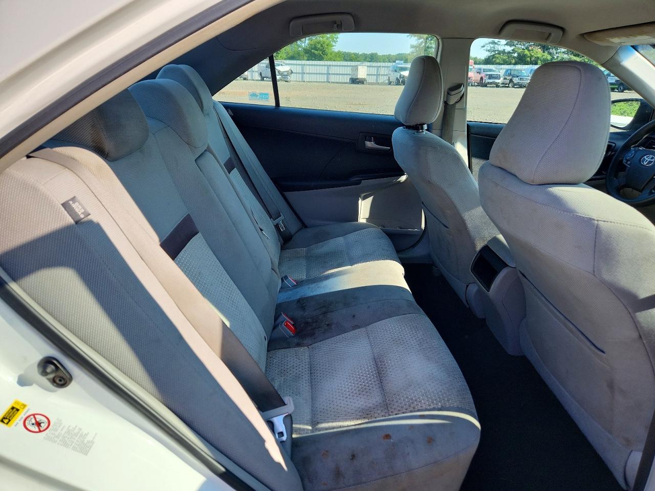 2012 Toyota Camry Le White vin: 4T1BF1FKXCU521452