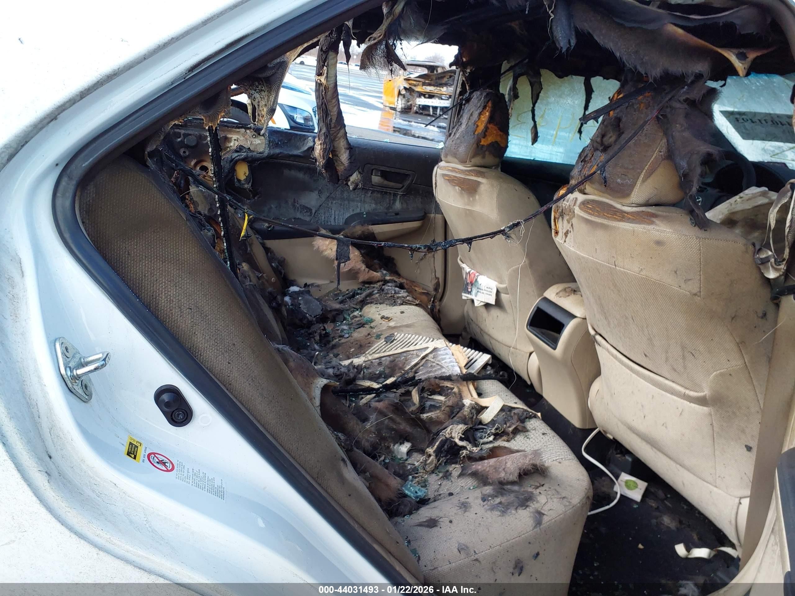2012 Toyota Camry Le White vin: 4T1BF1FKXCU528157