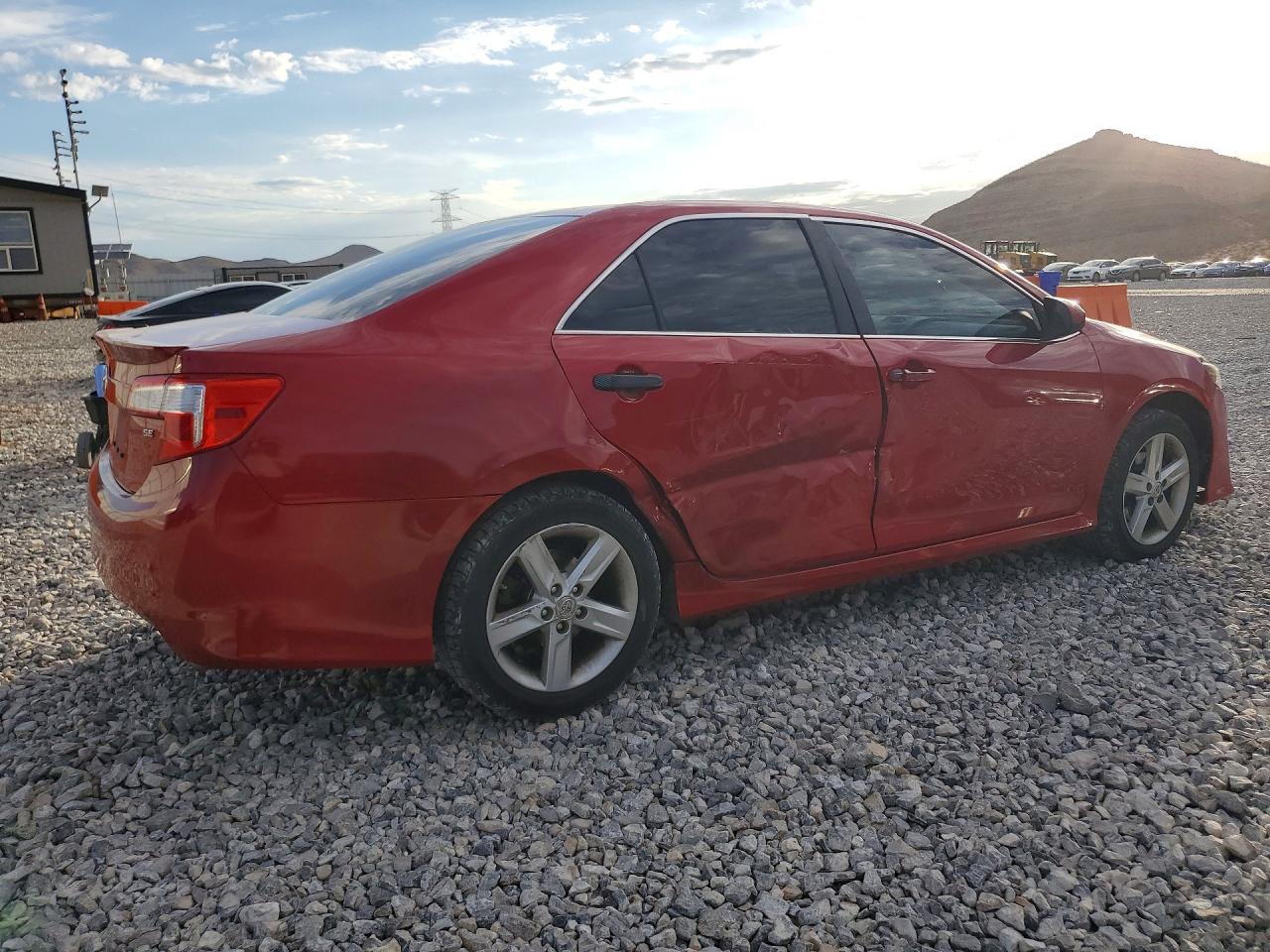 2012 Toyota Camry Se Red vin: 4T1BF1FKXCU553155