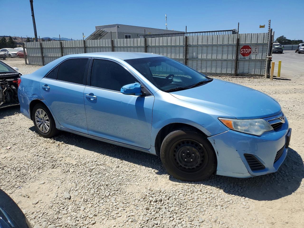 2012 Toyota Camry Le Blue vin: 4T1BF1FKXCU564222