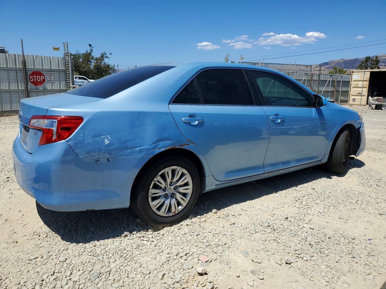 2012 Toyota Camry Le Blue vin: 4T1BF1FKXCU564222