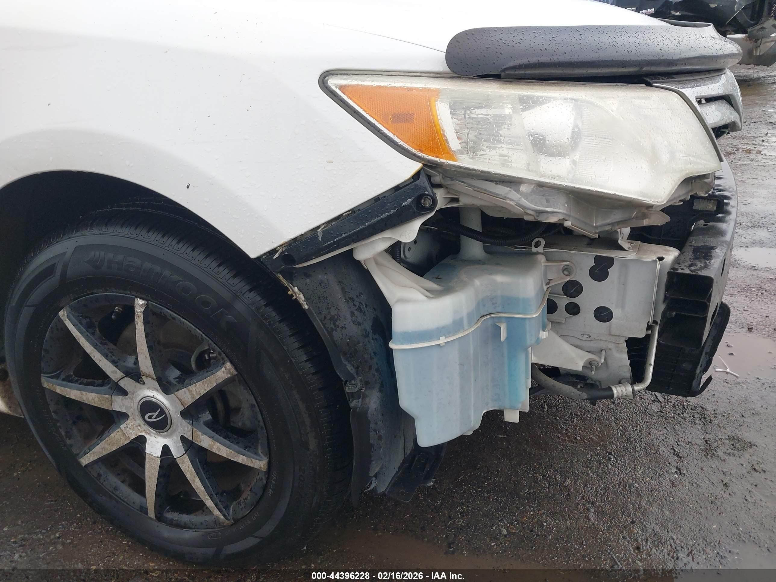 2012 Toyota Camry Le White vin: 4T1BF1FKXCU566388