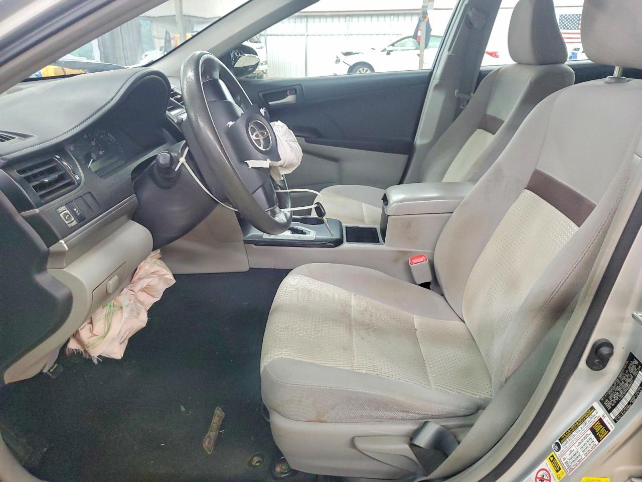 2012 Toyota Camry L Silver vin: 4T1BF1FKXCU586401