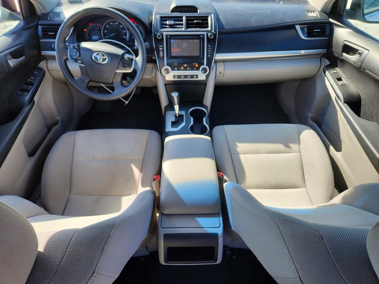 2012 Toyota Camry Le White vin: 4T1BF1FKXCU602130