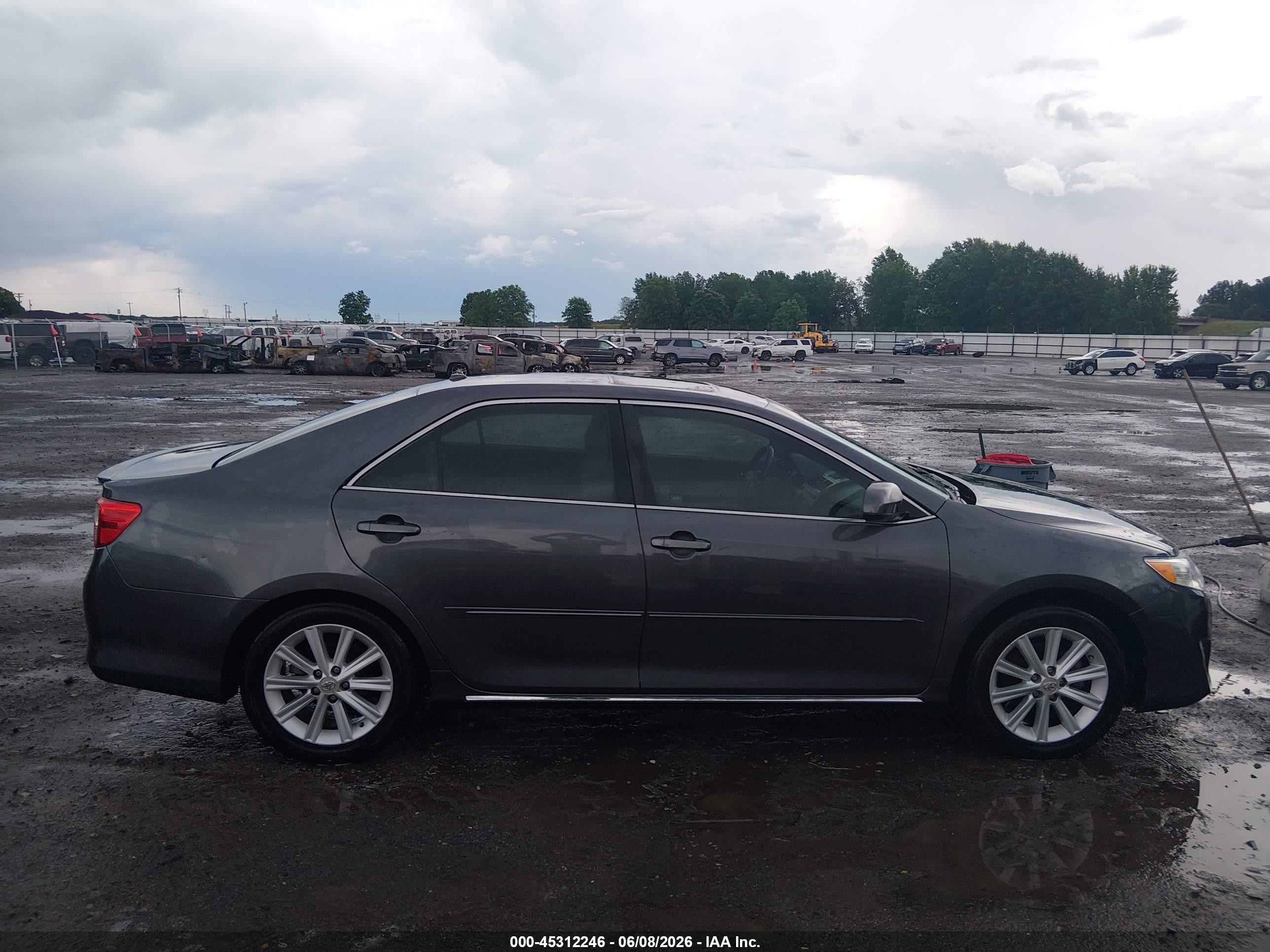 2012 Toyota Camry Xle Gray vin: 4T1BF1FKXCU607117