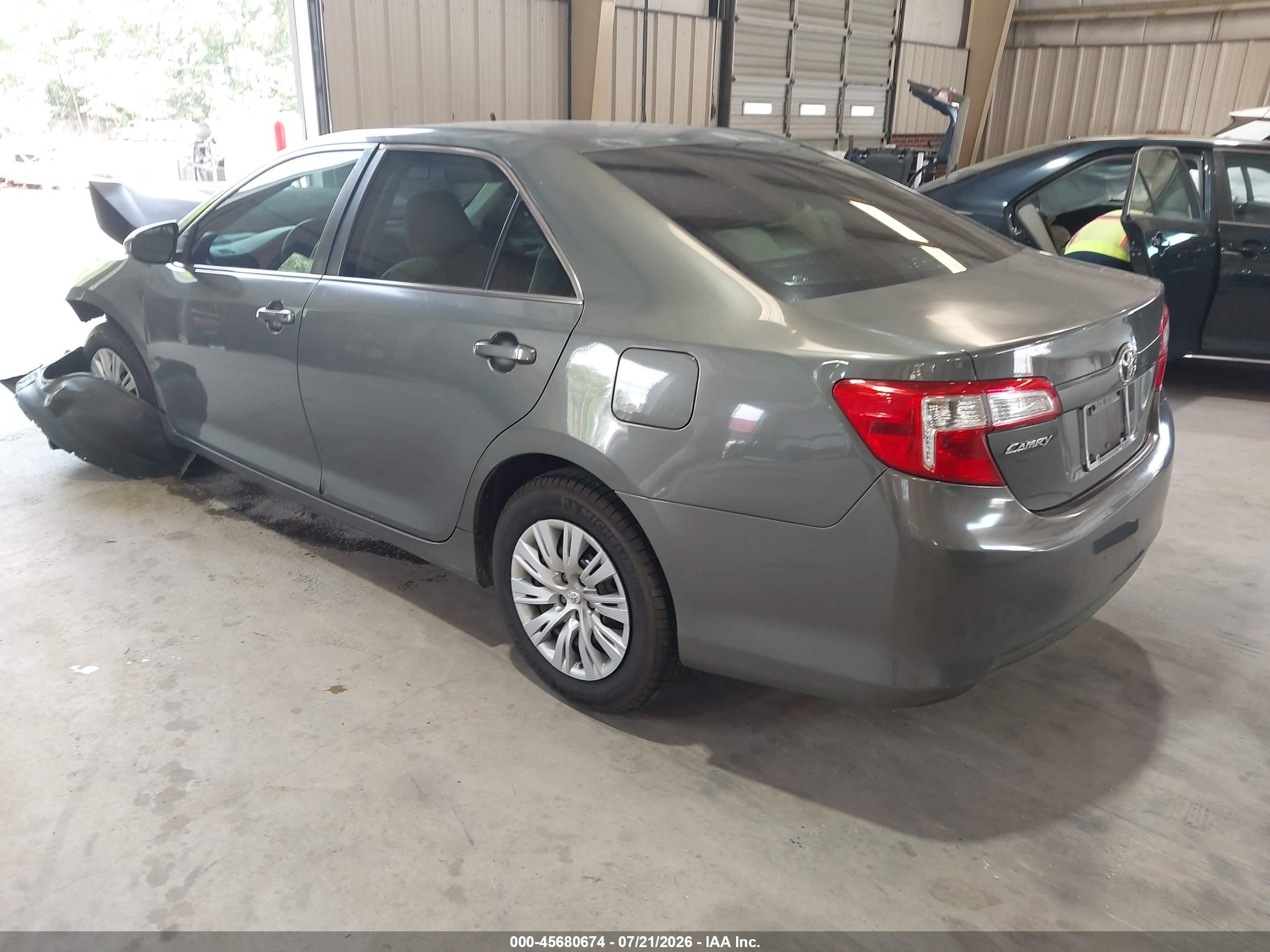 2012 Toyota Camry L Green vin: 4T1BF1FKXCU627108