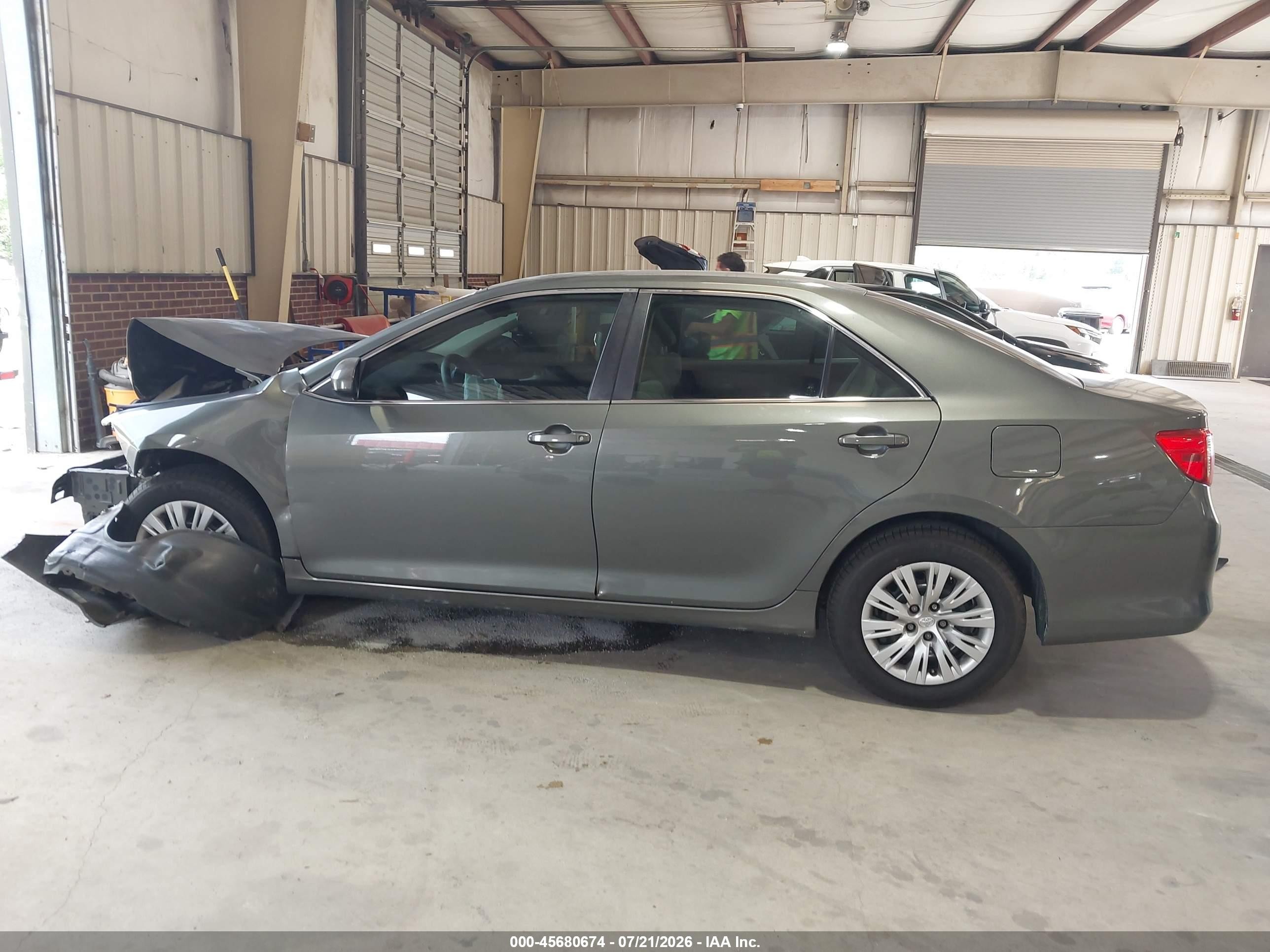 2012 Toyota Camry L Green vin: 4T1BF1FKXCU627108