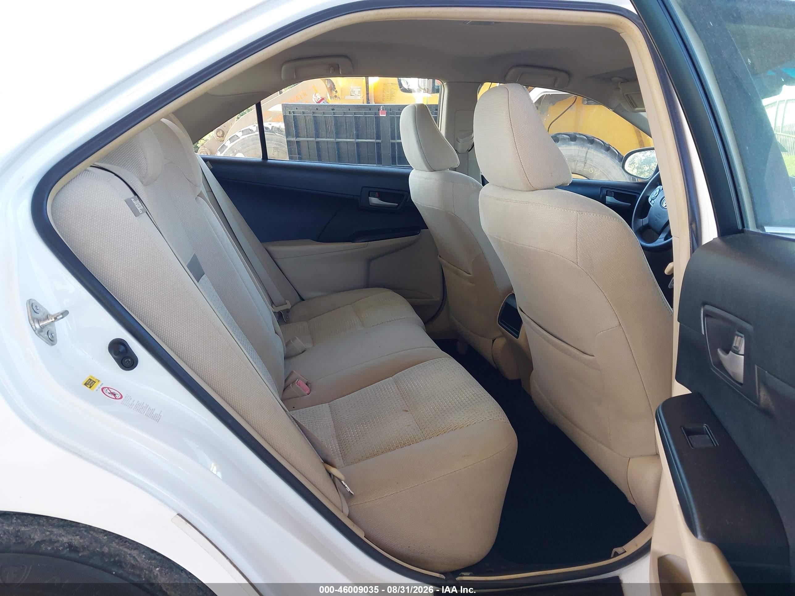 2013 Toyota Camry Le White vin: 4T1BF1FKXDU237644