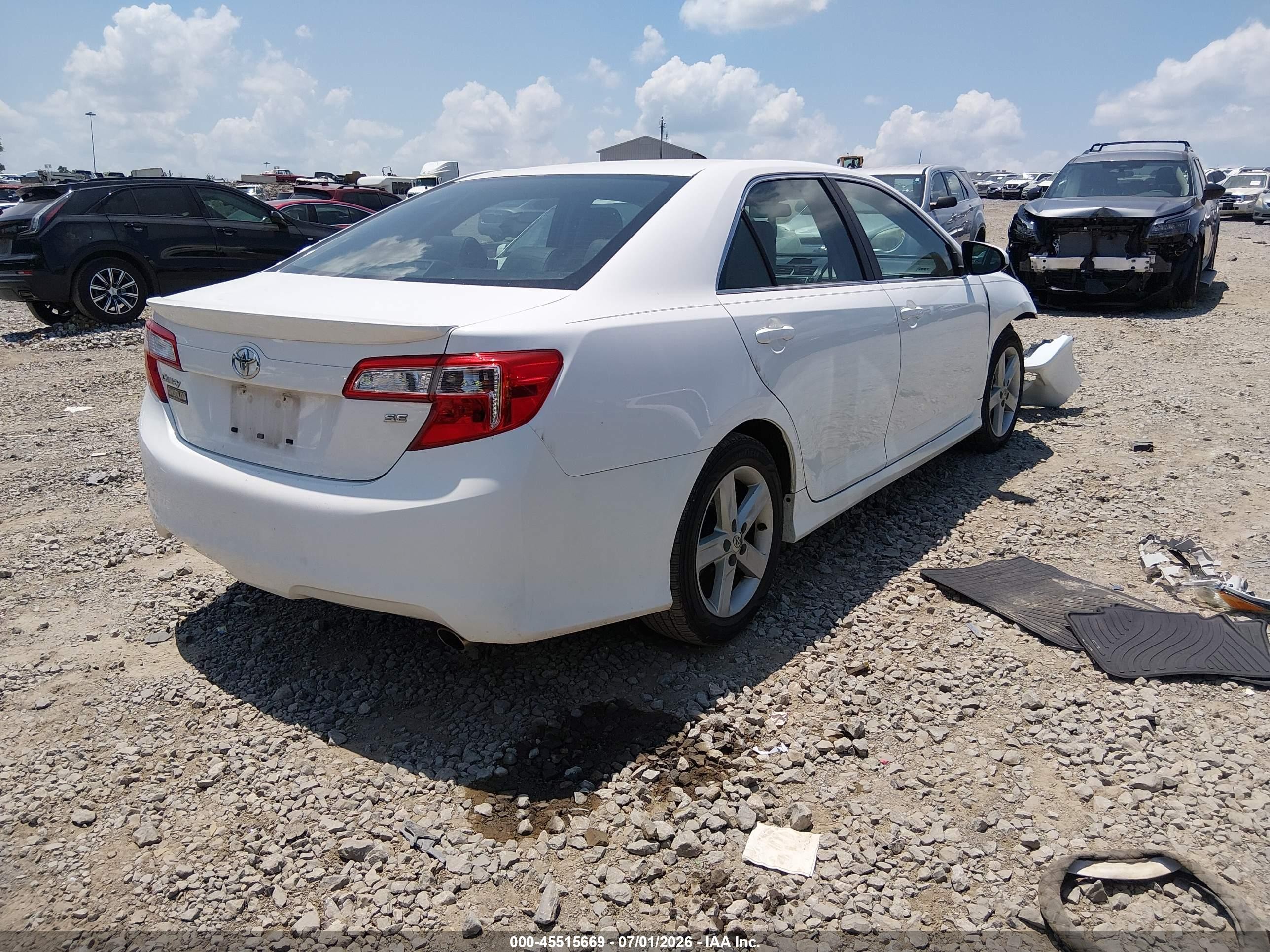 2013 Toyota Camry Se White vin: 4T1BF1FKXDU241452