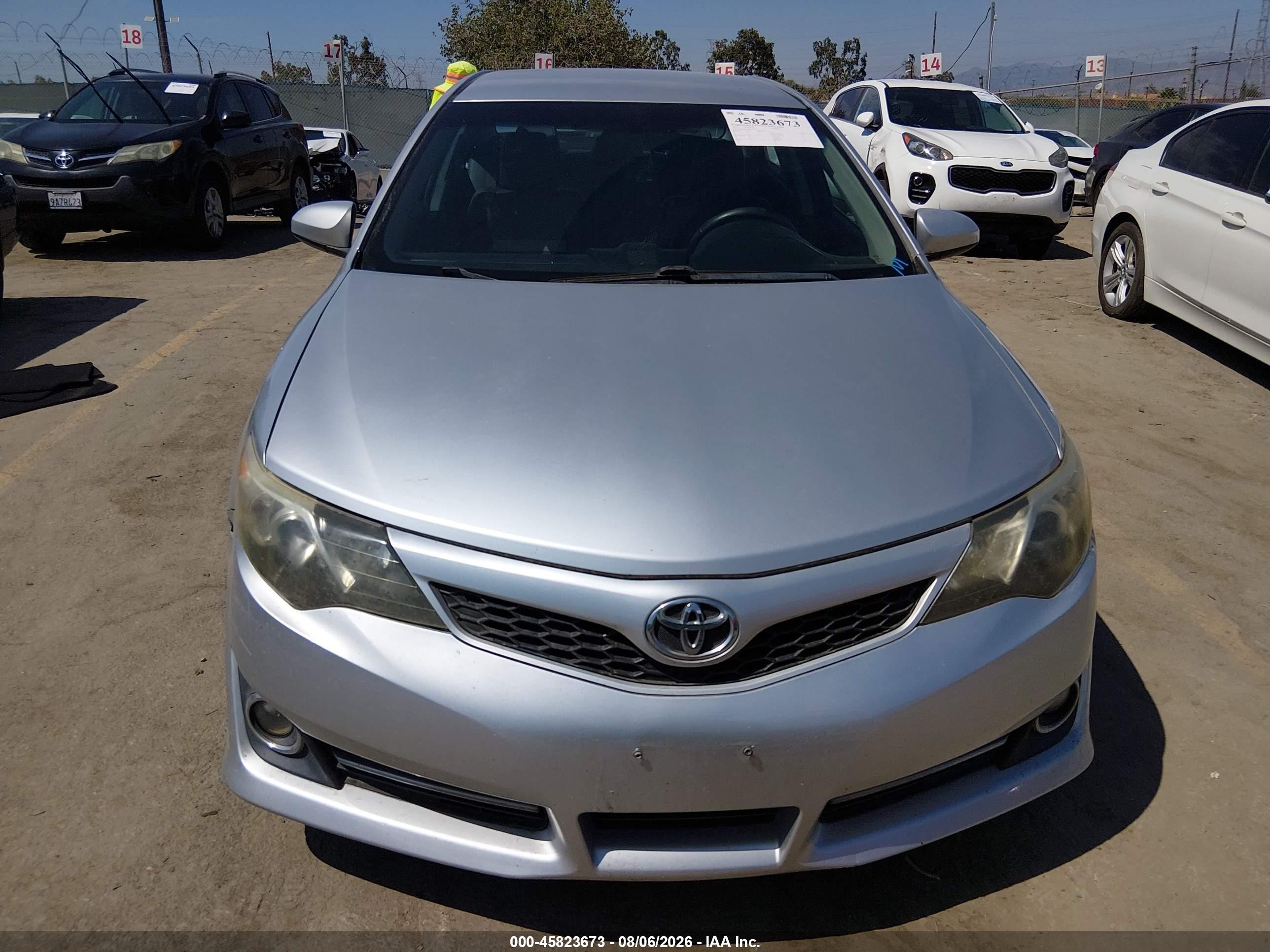 2013 Toyota Camry Se Серебряный vin: 4T1BF1FKXDU246294