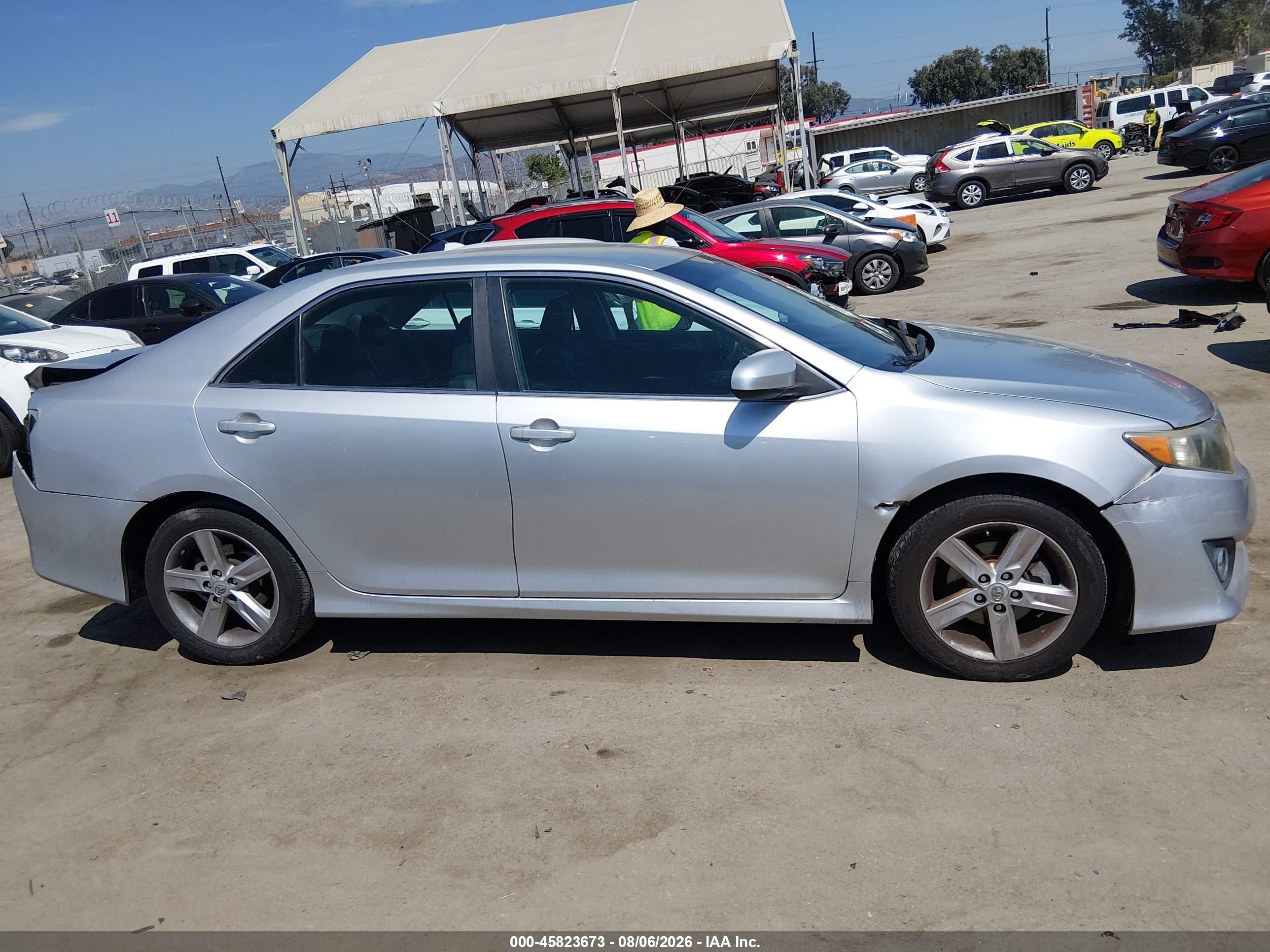 2013 Toyota Camry Se Серебряный vin: 4T1BF1FKXDU246294