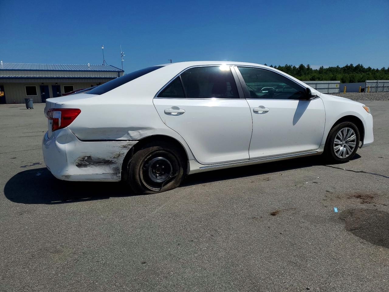 2013 Toyota Camry Le White vin: 4T1BF1FKXDU279876