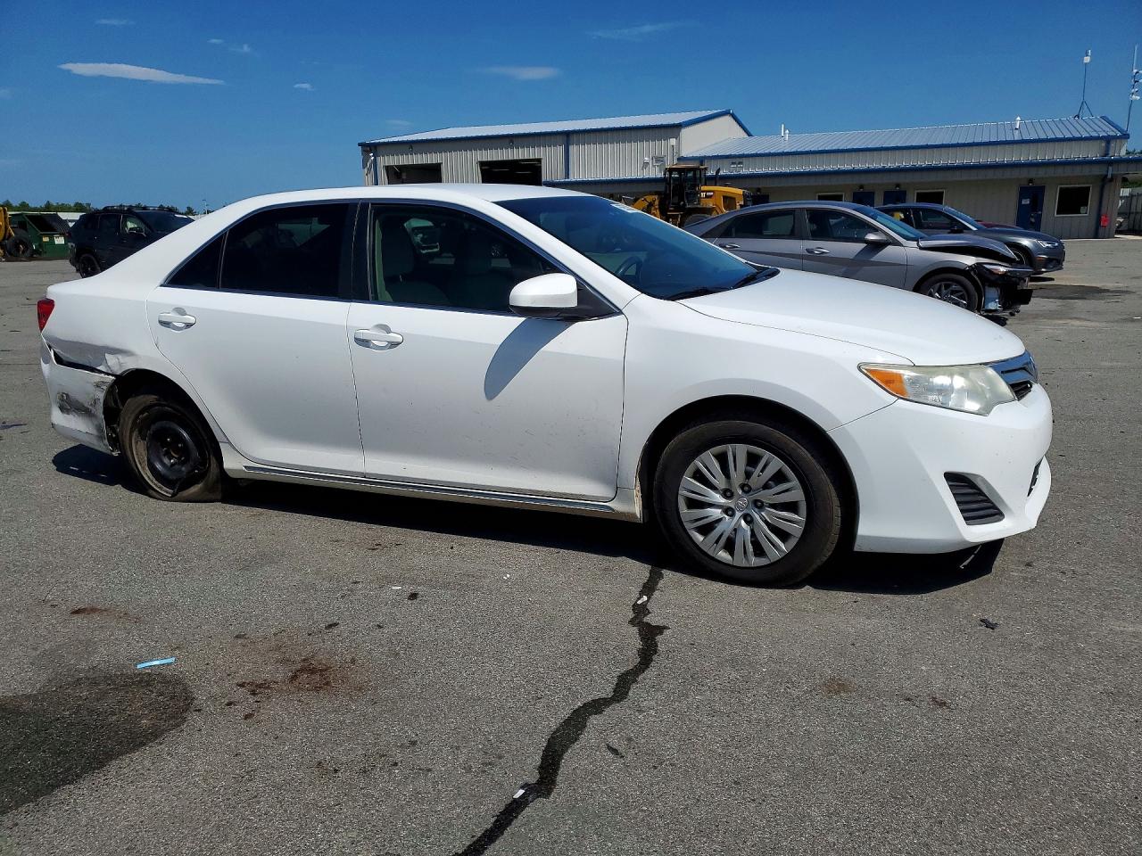 2013 Toyota Camry Le White vin: 4T1BF1FKXDU279876