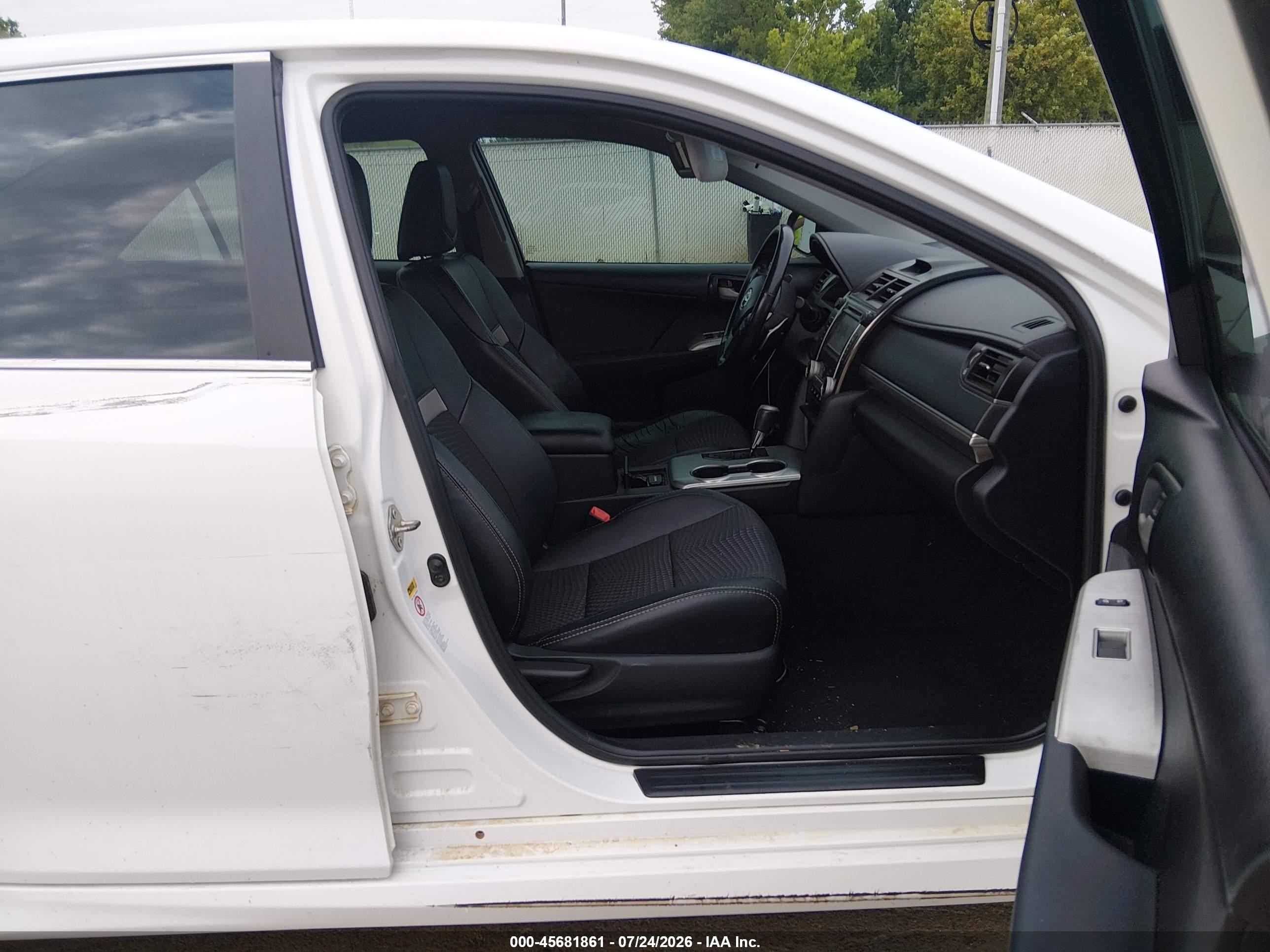 2013 Toyota Camry Se Белый vin: 4T1BF1FKXDU645254