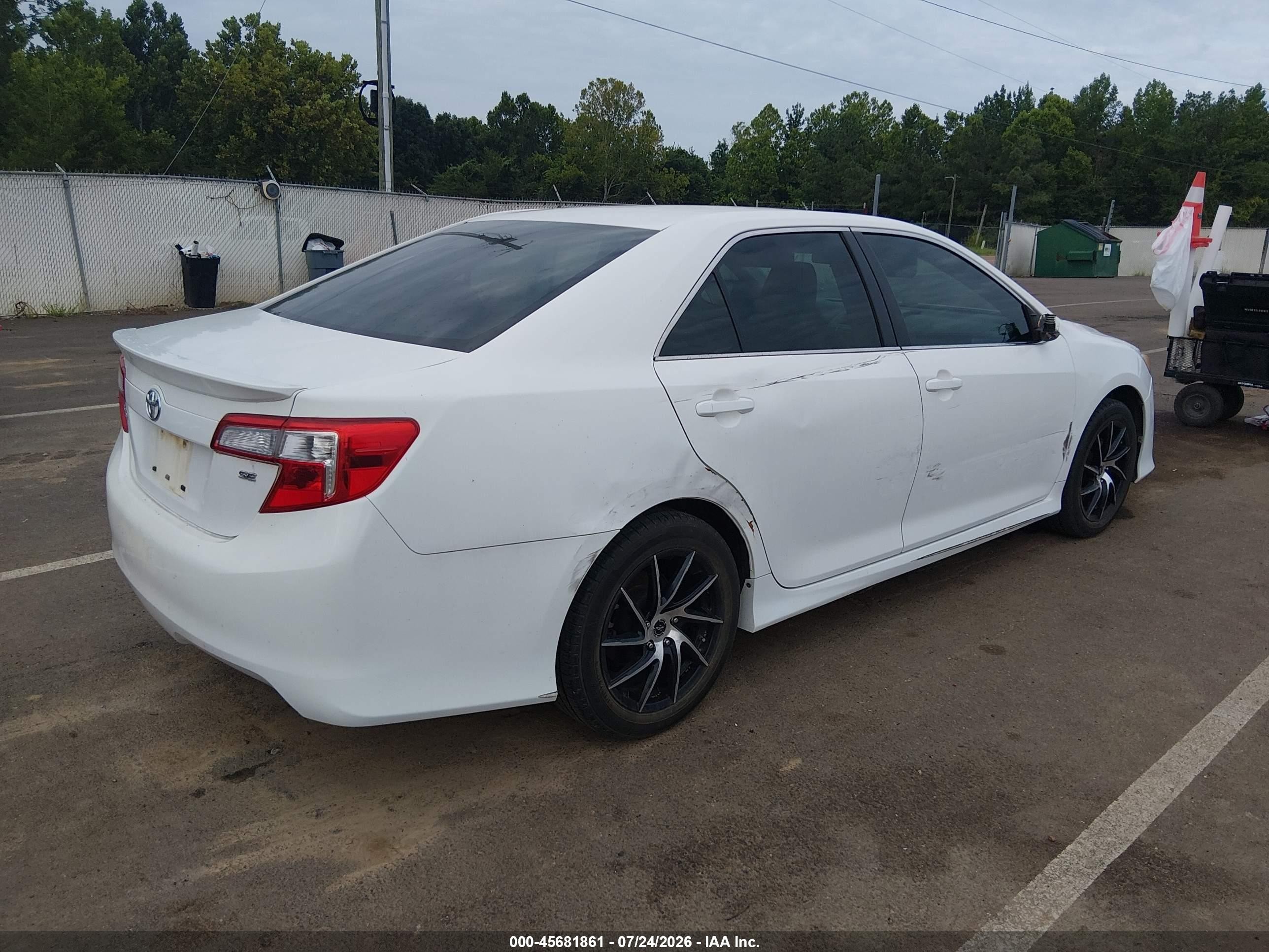 2013 Toyota Camry Se Белый vin: 4T1BF1FKXDU645254