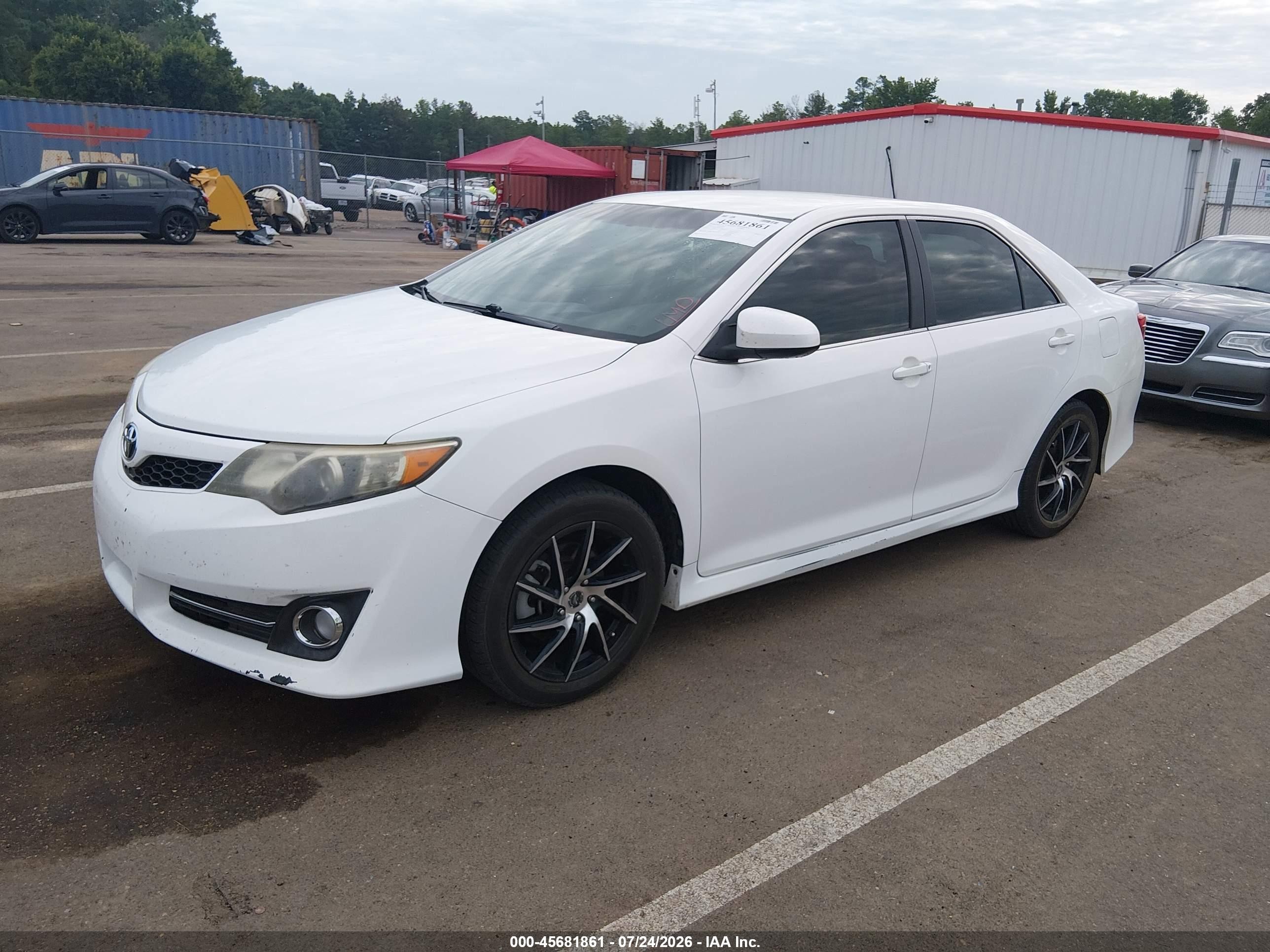 2013 Toyota Camry Se Белый vin: 4T1BF1FKXDU645254
