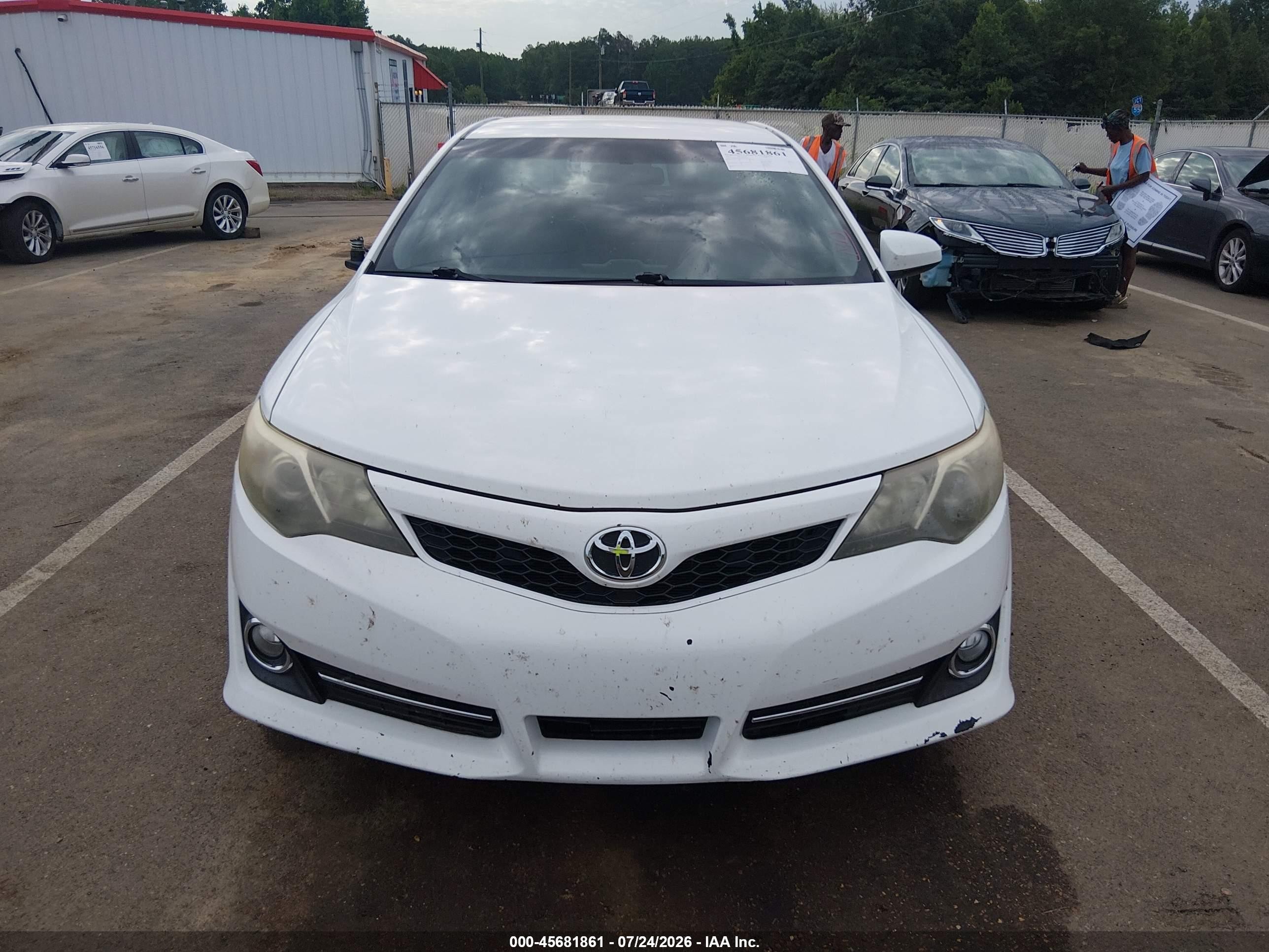 2013 Toyota Camry Se Белый vin: 4T1BF1FKXDU645254