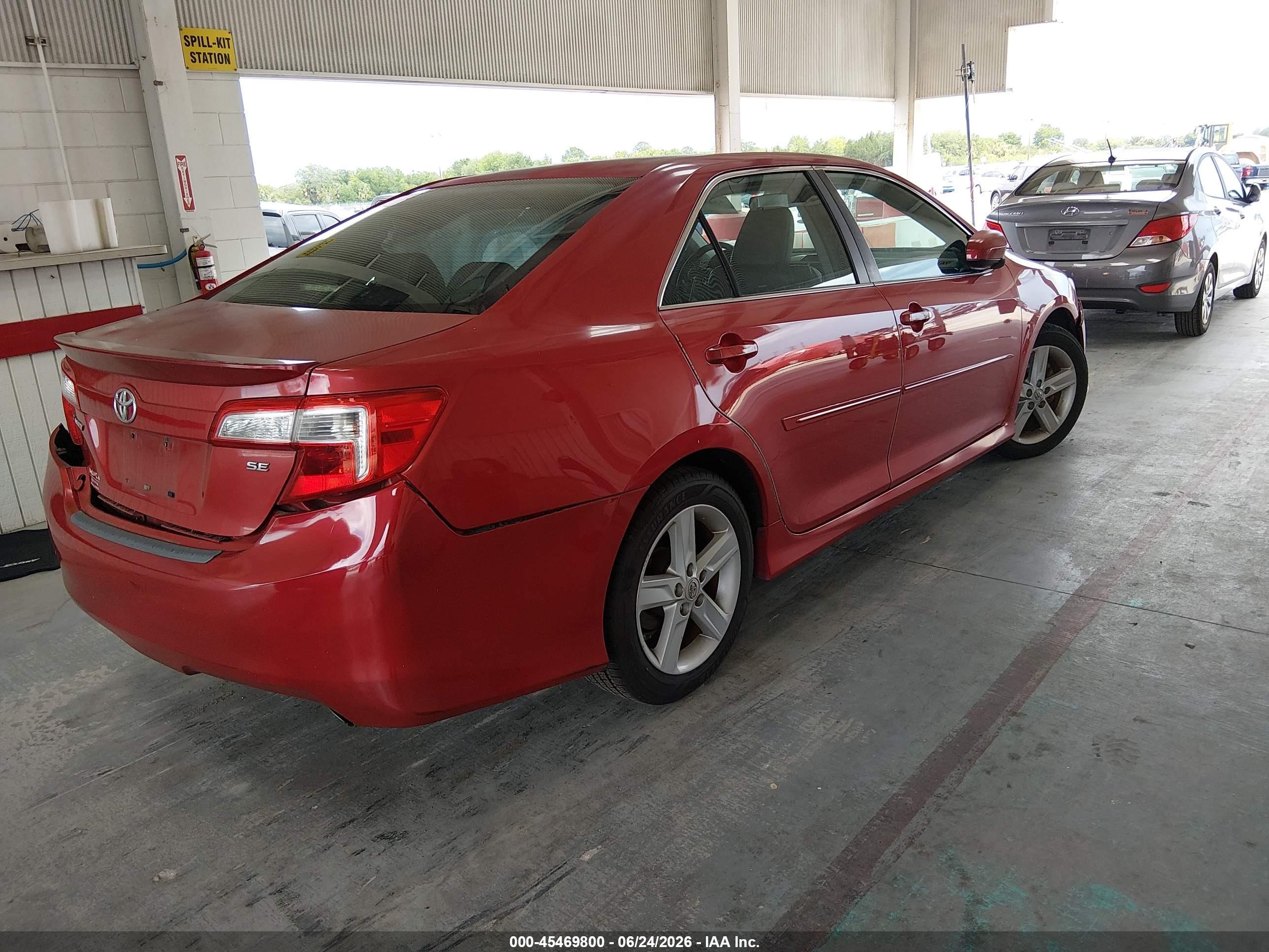 2013 Toyota Camry Se Red vin: 4T1BF1FKXDU661308
