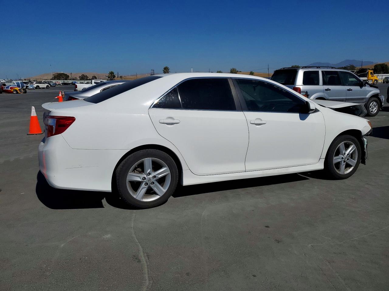 2013 Toyota Camry Se White vin: 4T1BF1FKXDU663964