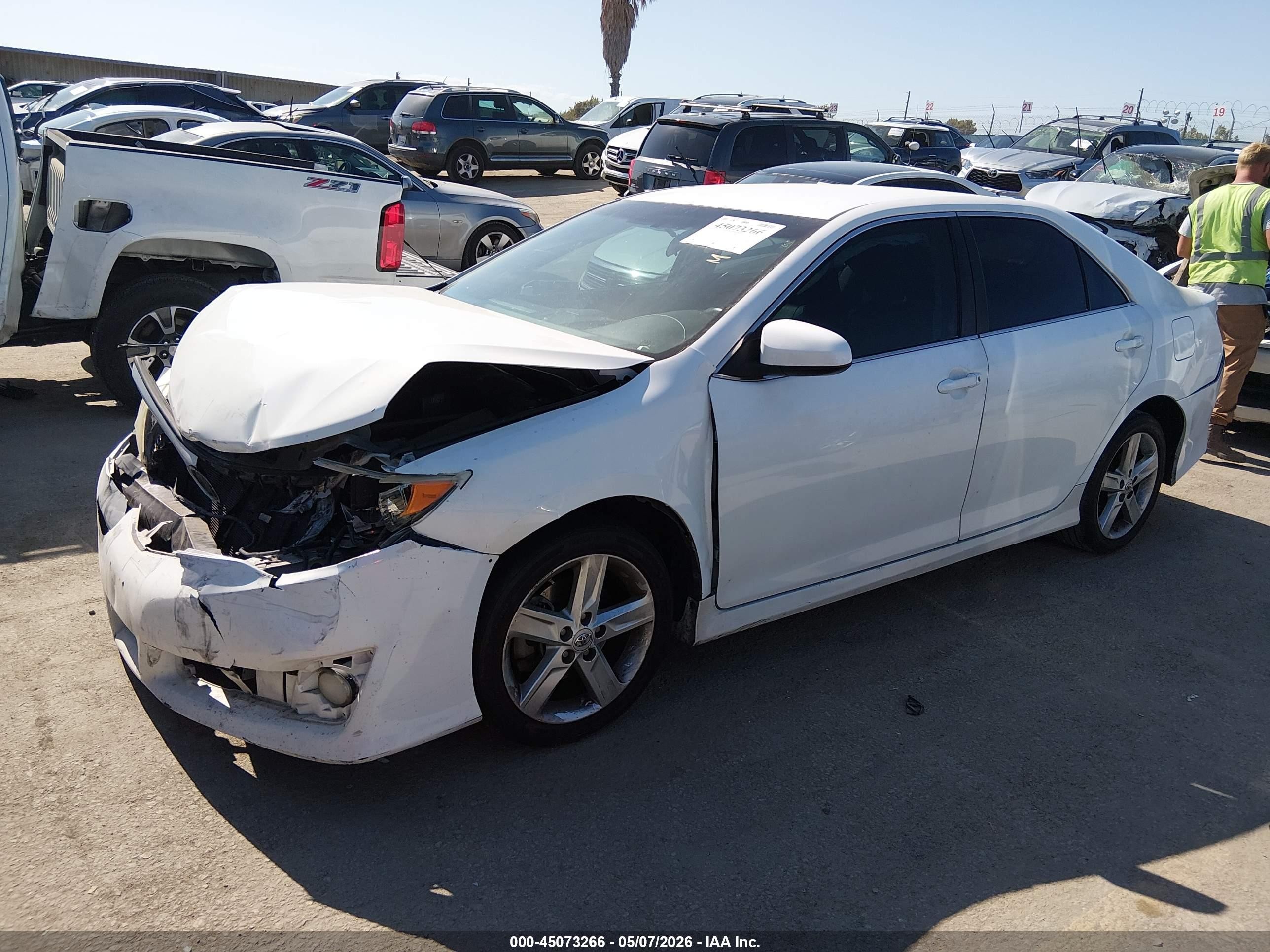 2013 Toyota Camry Se Белый vin: 4T1BF1FKXDU665181