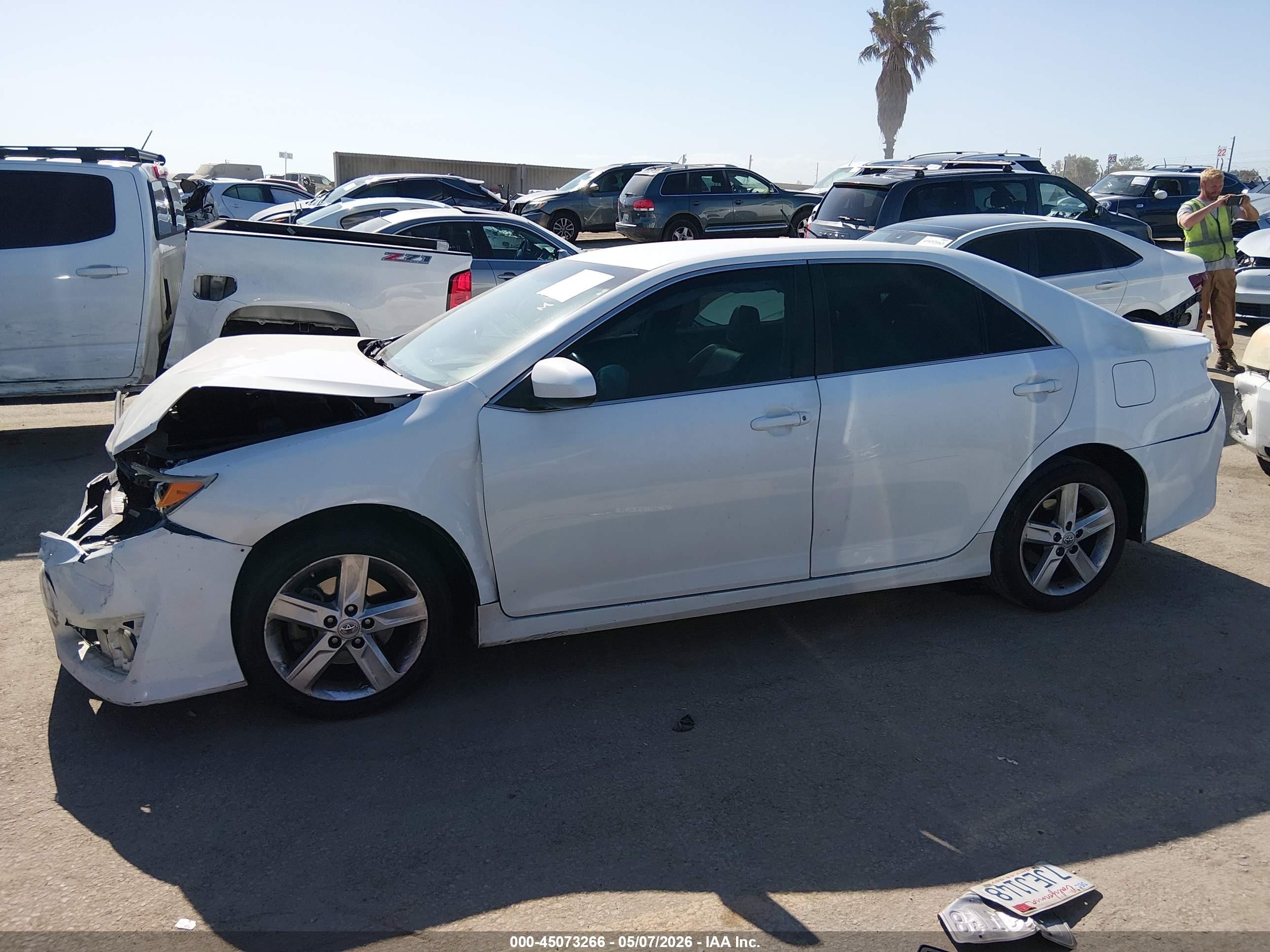 2013 Toyota Camry Se Белый vin: 4T1BF1FKXDU665181