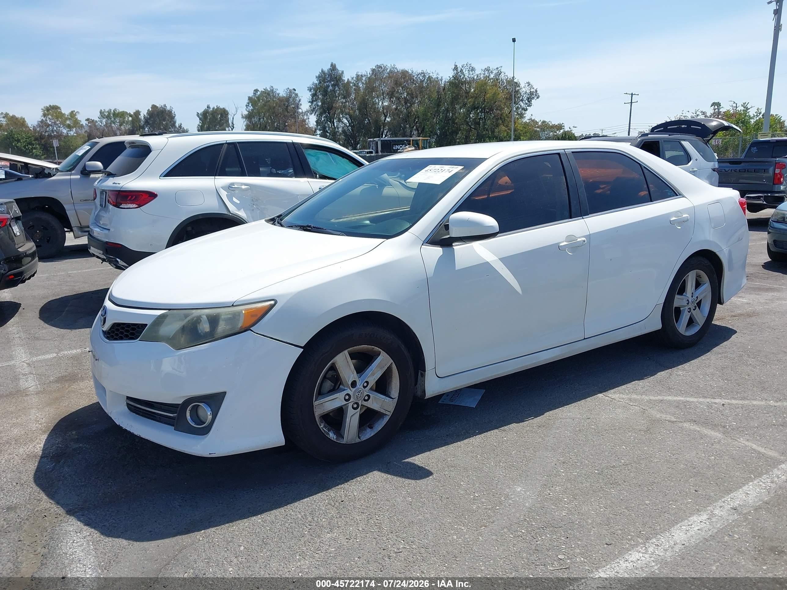 2013 Toyota Camry Se White vin: 4T1BF1FKXDU668159