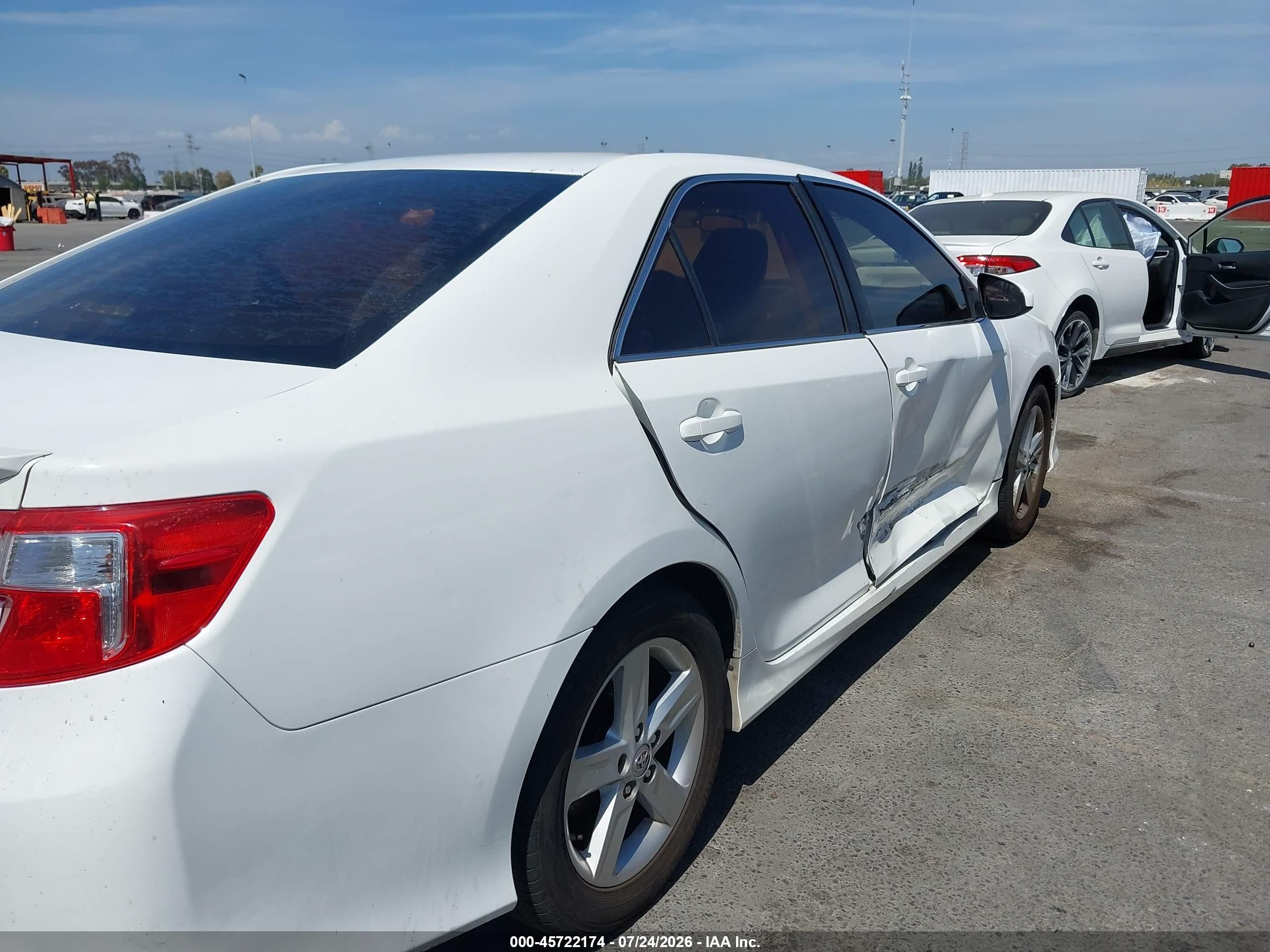 2013 Toyota Camry Se White vin: 4T1BF1FKXDU668159