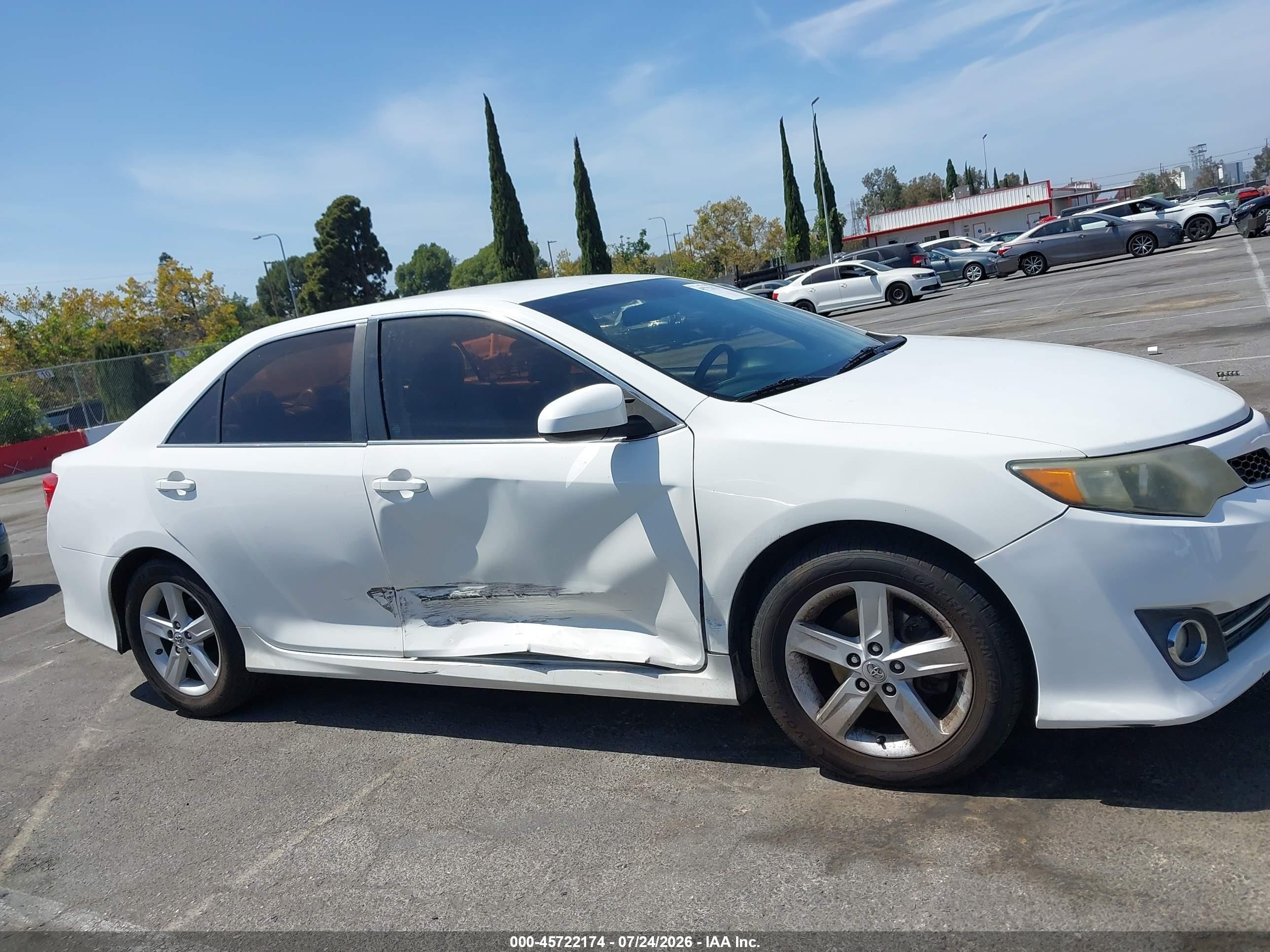 2013 Toyota Camry Se White vin: 4T1BF1FKXDU668159