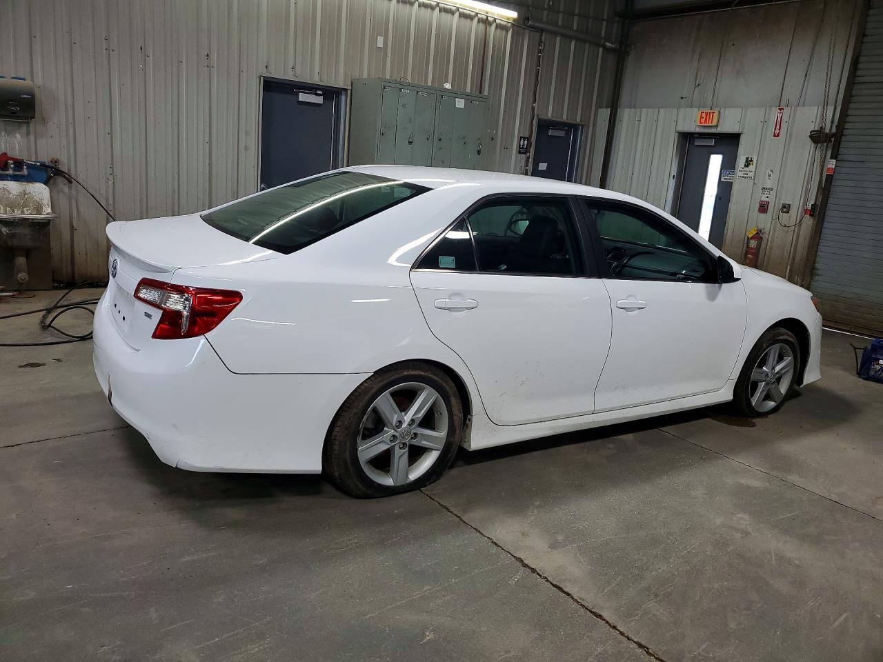 2013 Toyota Camry Se White vin: 4T1BF1FKXDU680991
