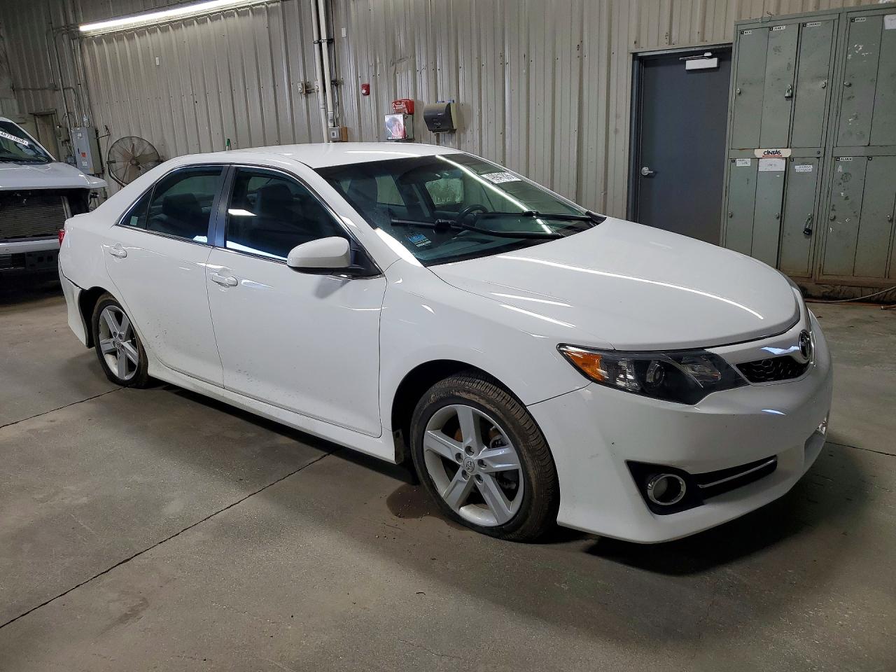 2013 Toyota Camry Se White vin: 4T1BF1FKXDU680991