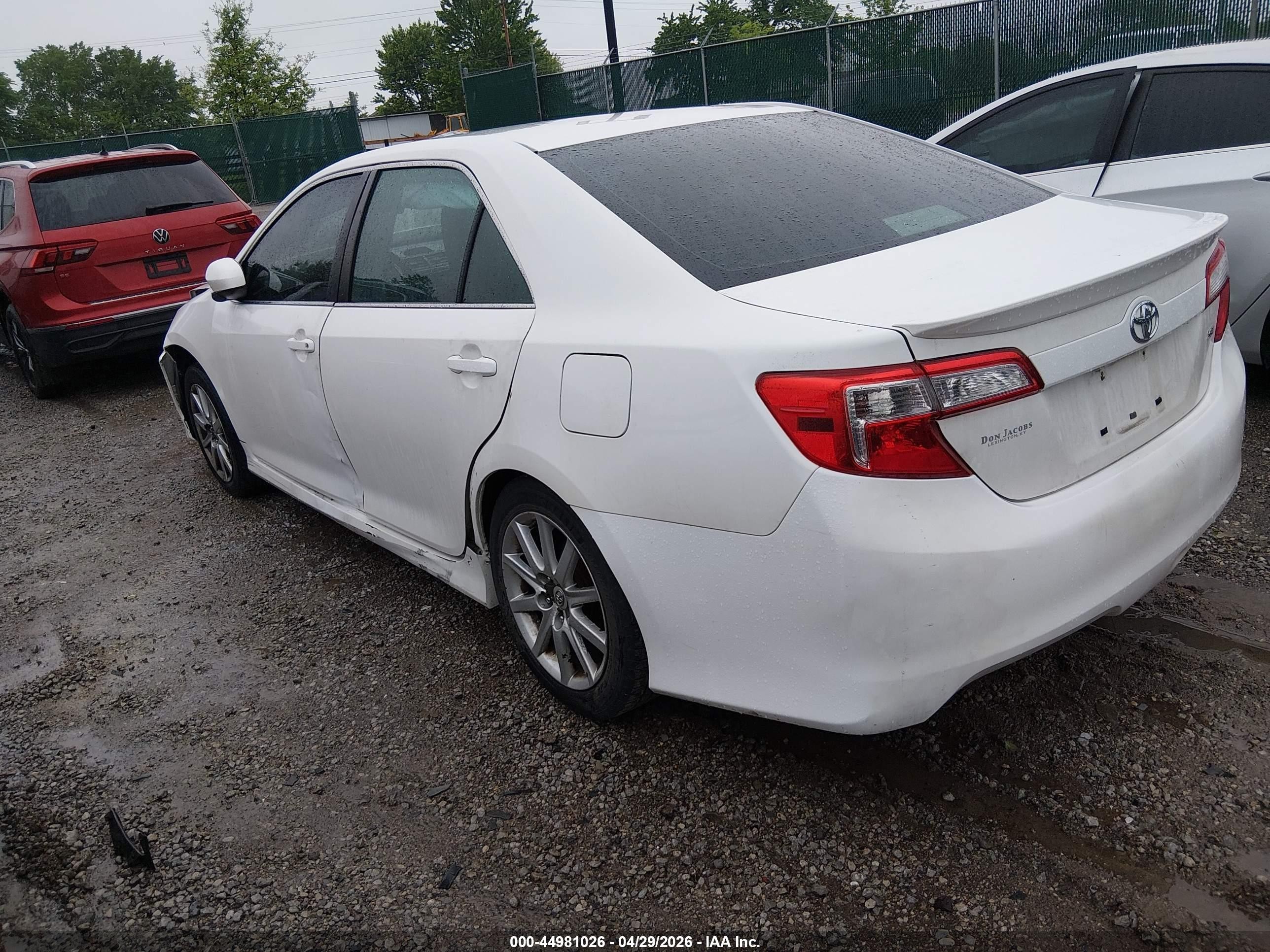 2013 Toyota Camry Se White vin: 4T1BF1FKXDU685527