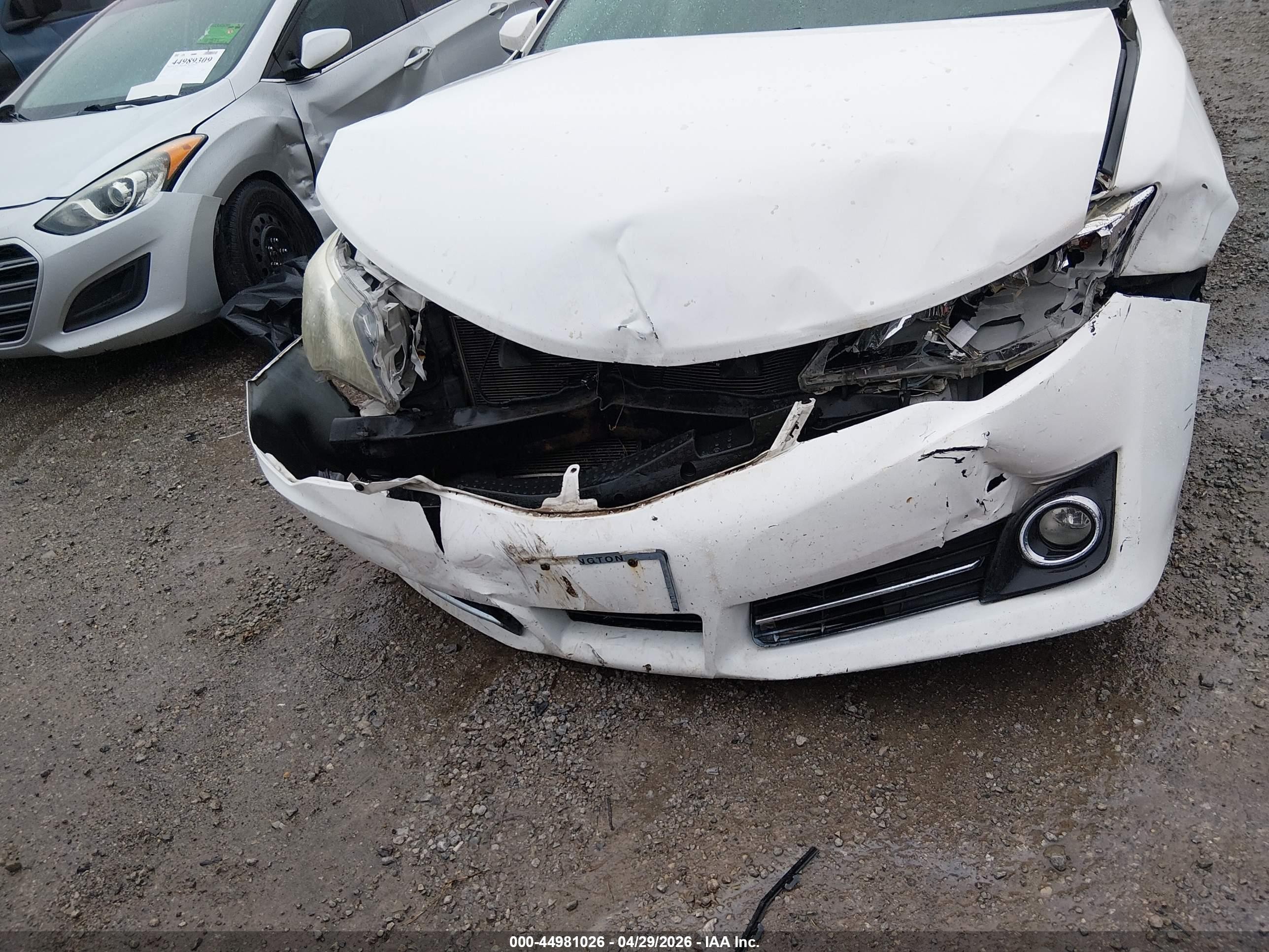 2013 Toyota Camry Se White vin: 4T1BF1FKXDU685527