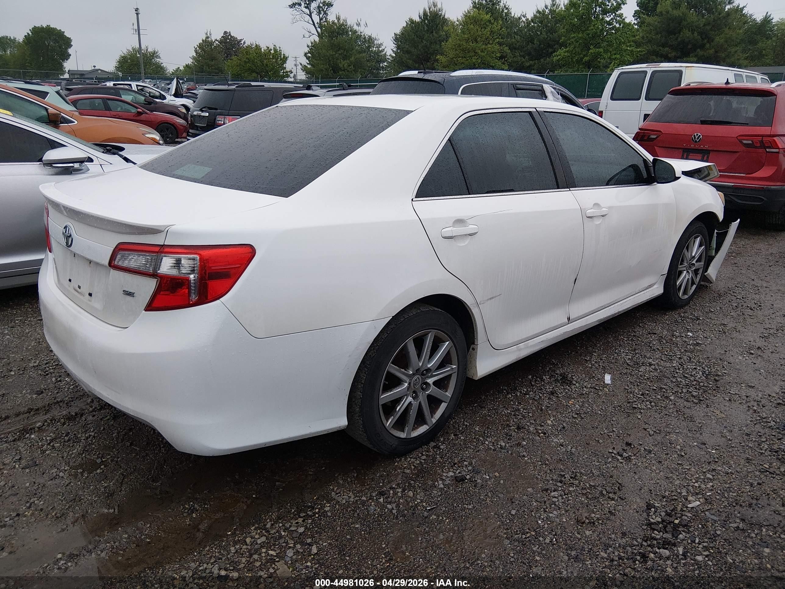 2013 Toyota Camry Se White vin: 4T1BF1FKXDU685527