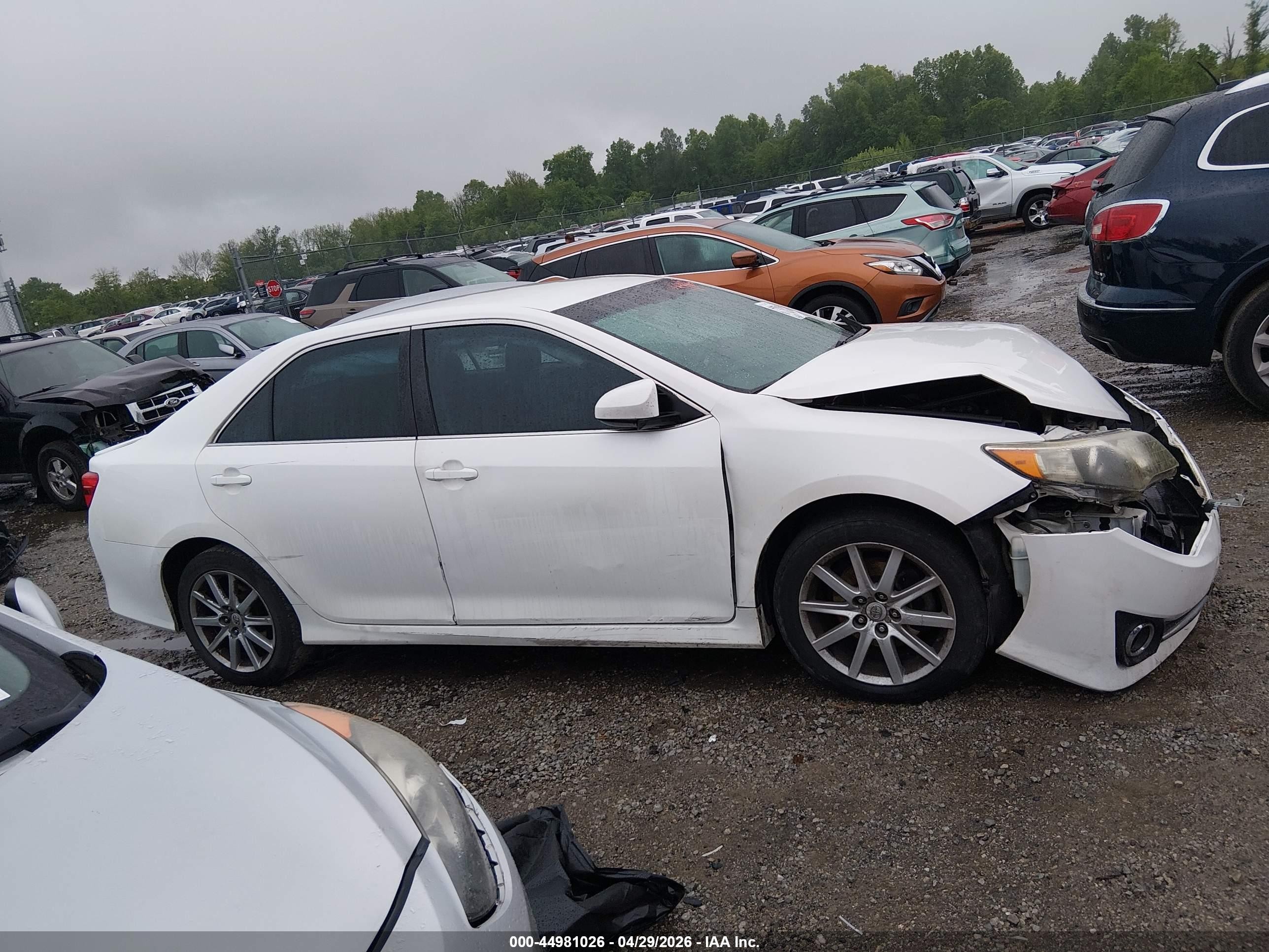 2013 Toyota Camry Se White vin: 4T1BF1FKXDU685527