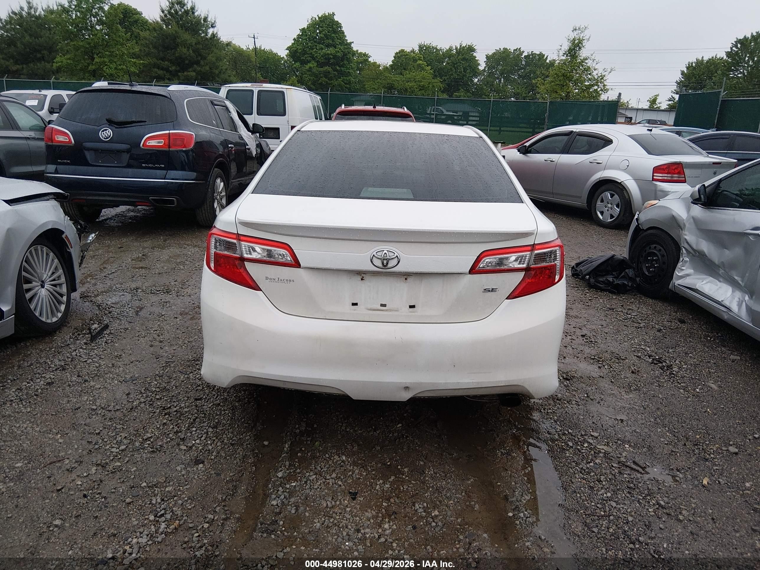 2013 Toyota Camry Se White vin: 4T1BF1FKXDU685527