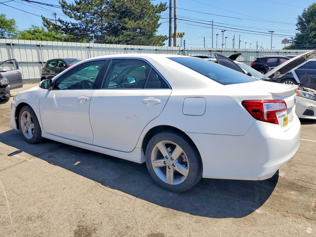 2013 Toyota Camry Se White vin: 4T1BF1FKXDU688279