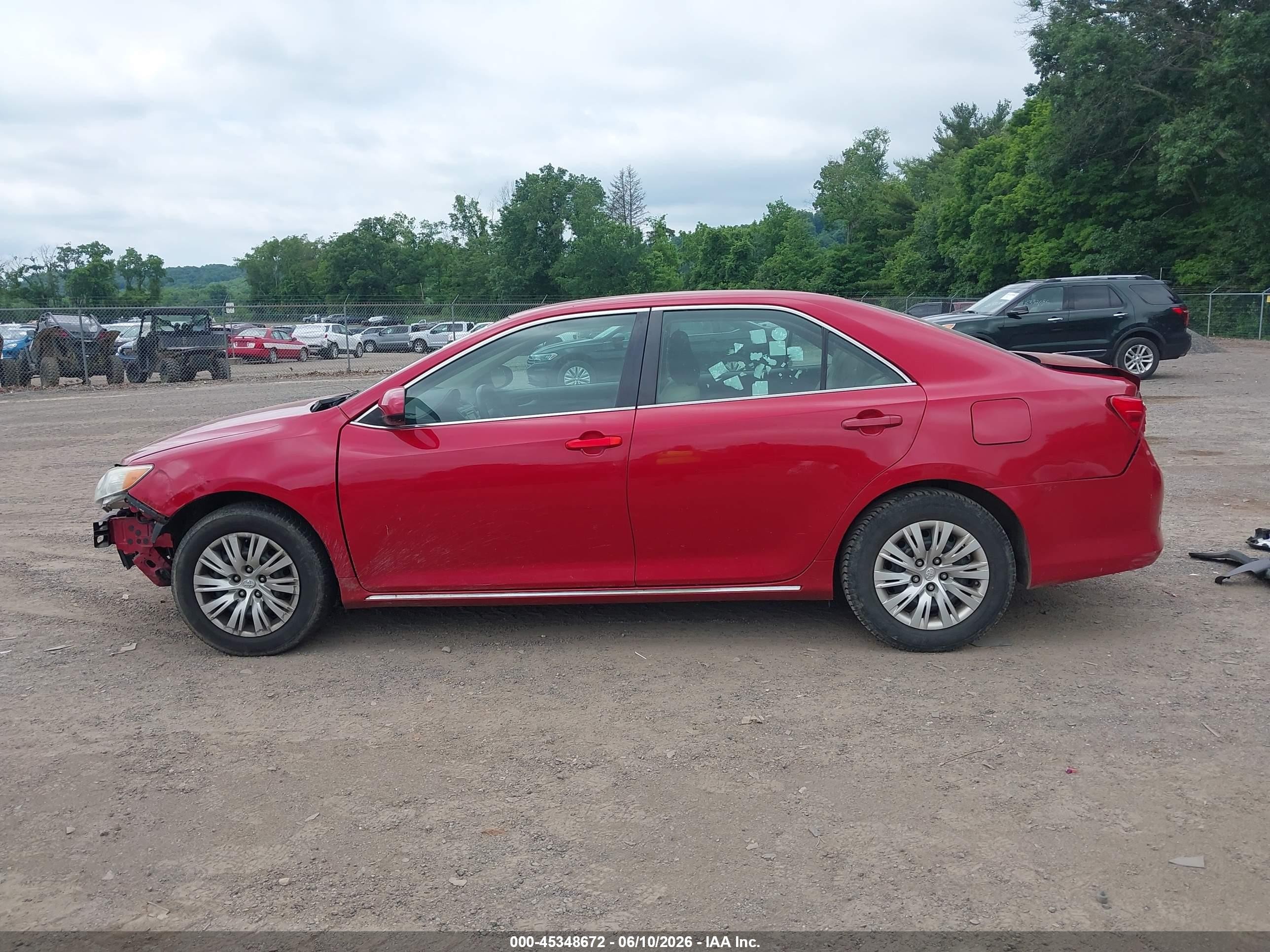 2013 Toyota Camry Le Red vin: 4T1BF1FKXDU688475