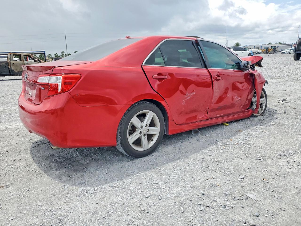 2013 Toyota Camry Se Red vin: 4T1BF1FKXDU692896