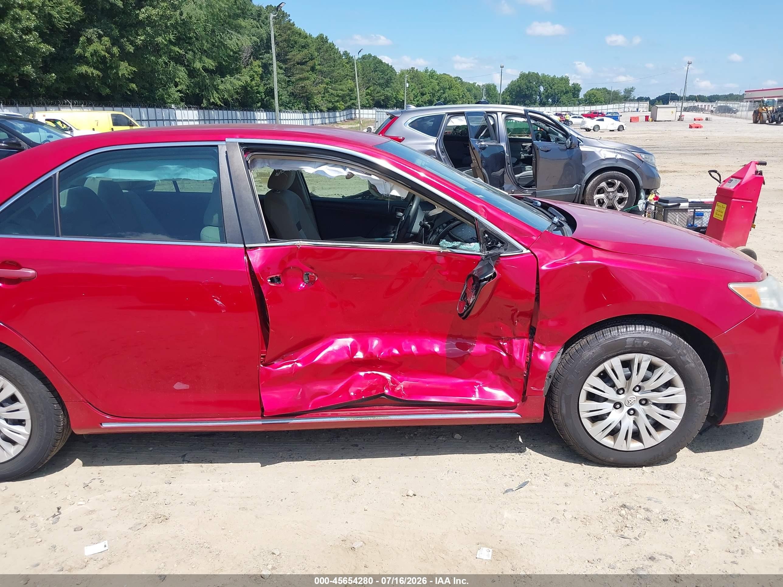 2013 Toyota Camry Le Red vin: 4T1BF1FKXDU695586